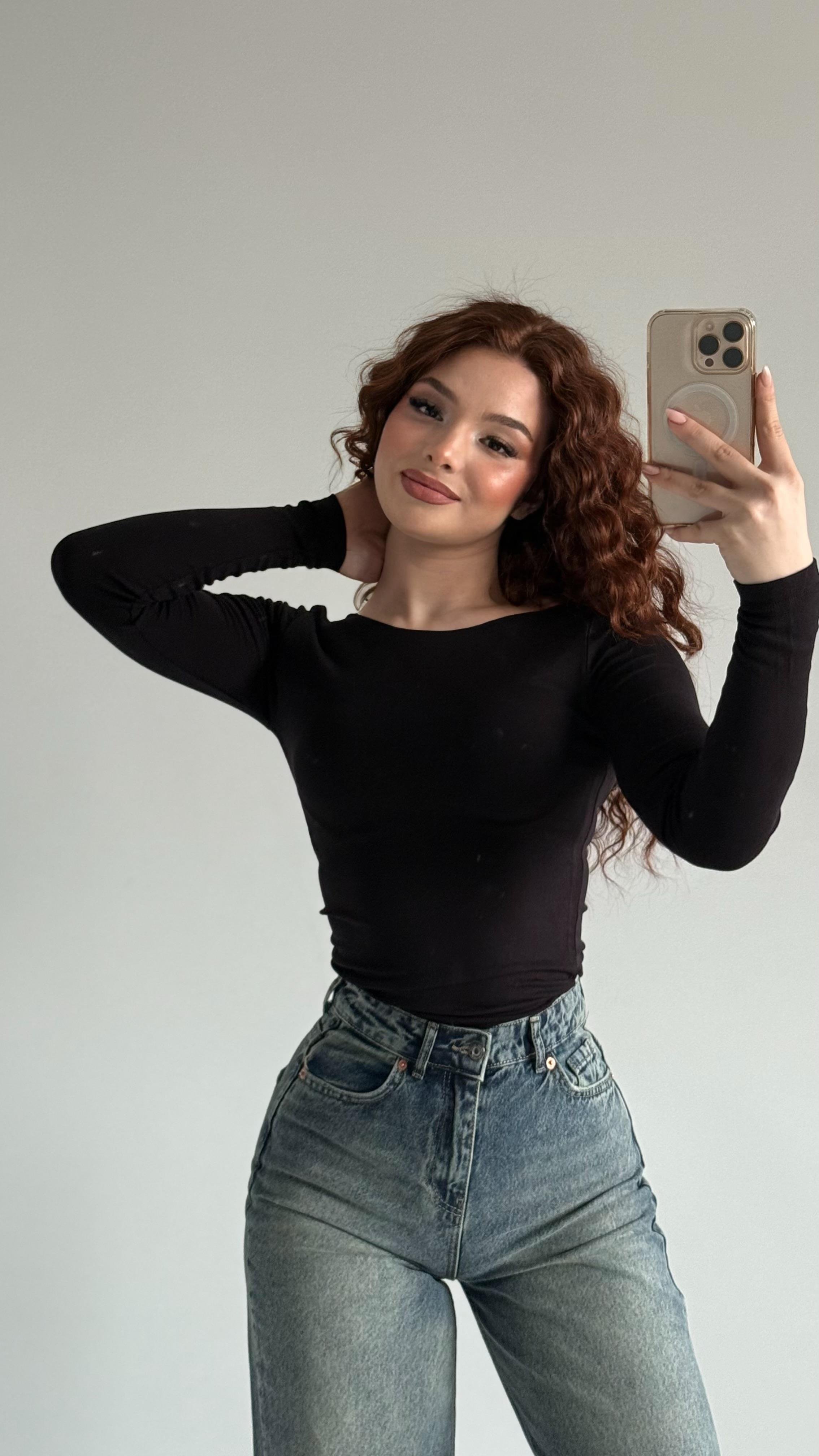 Geniş Oval Yaka Pamuklu Bluz Siyah
