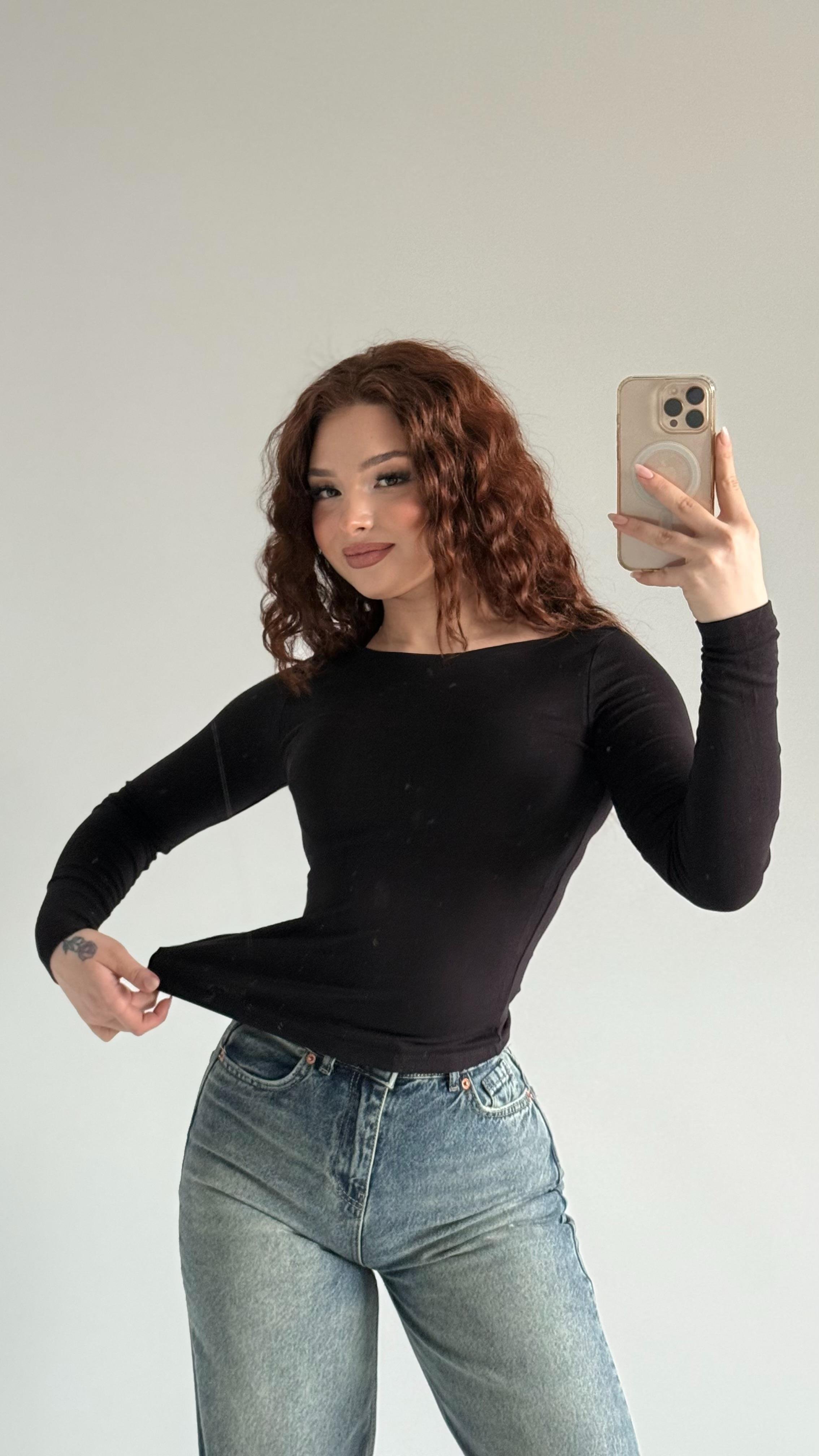 Geniş Oval Yaka Pamuklu Bluz Siyah