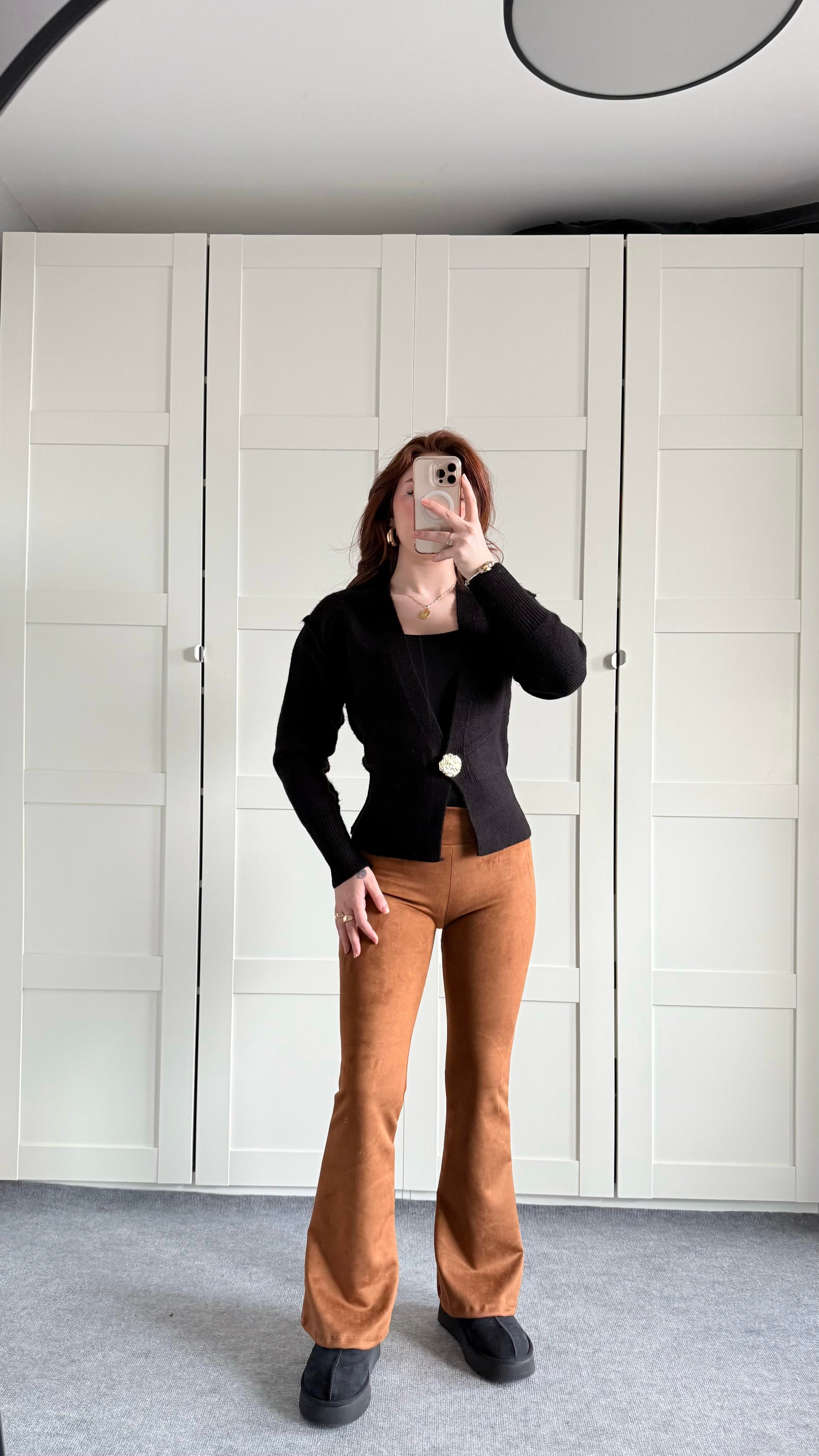 Gold Düğmeli Hırka Siyah