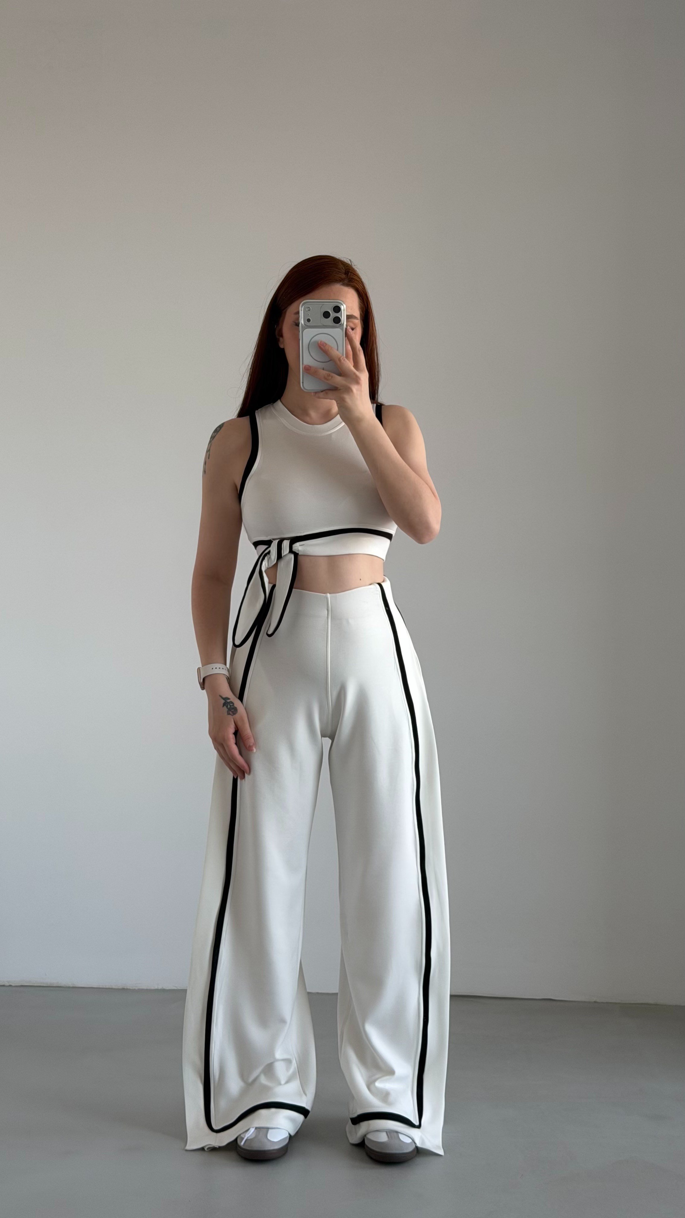 Hadise Crop Bağlama Takım Beyaz 