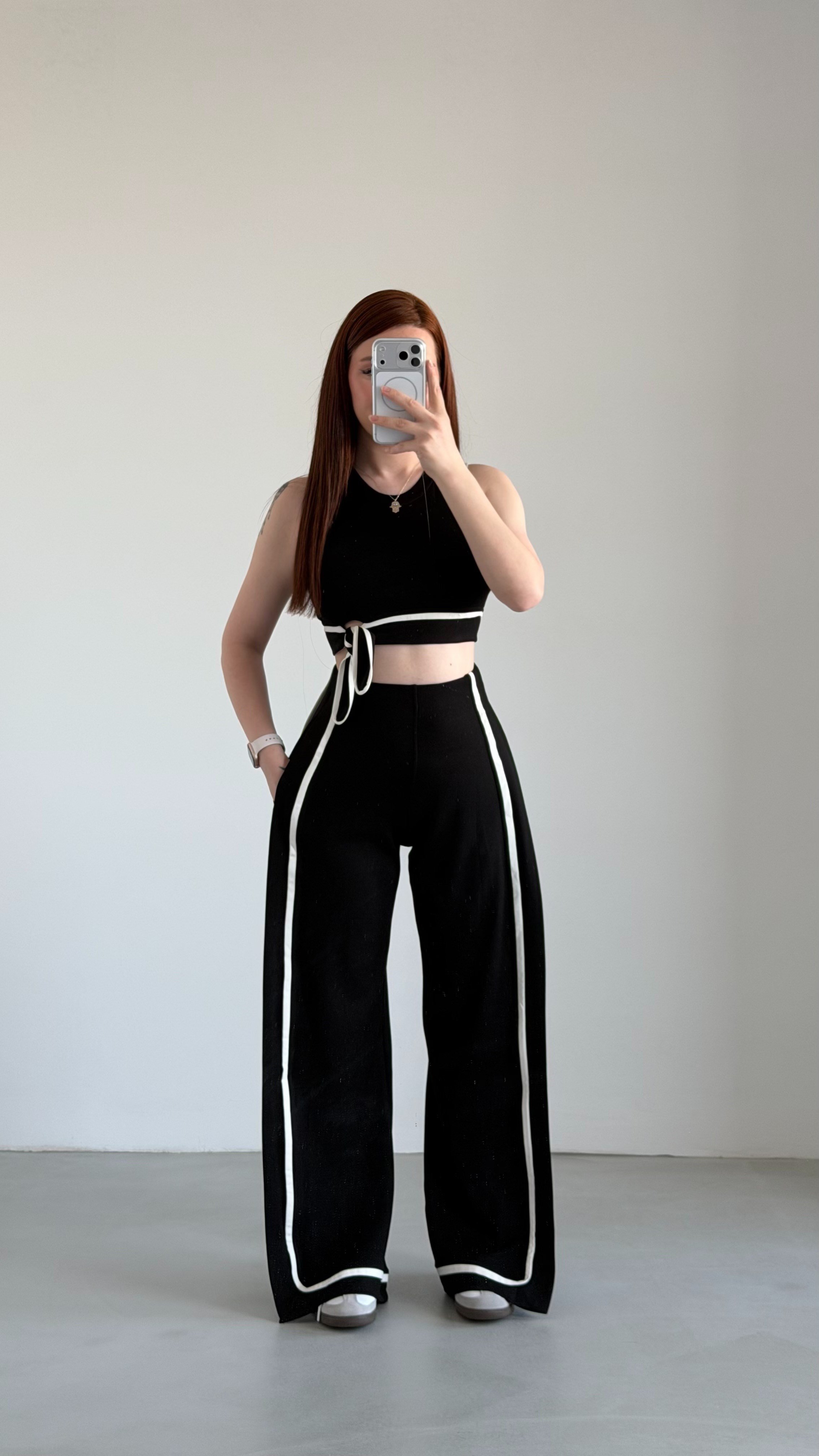 Hadise Crop Bağlama Takım Siyah