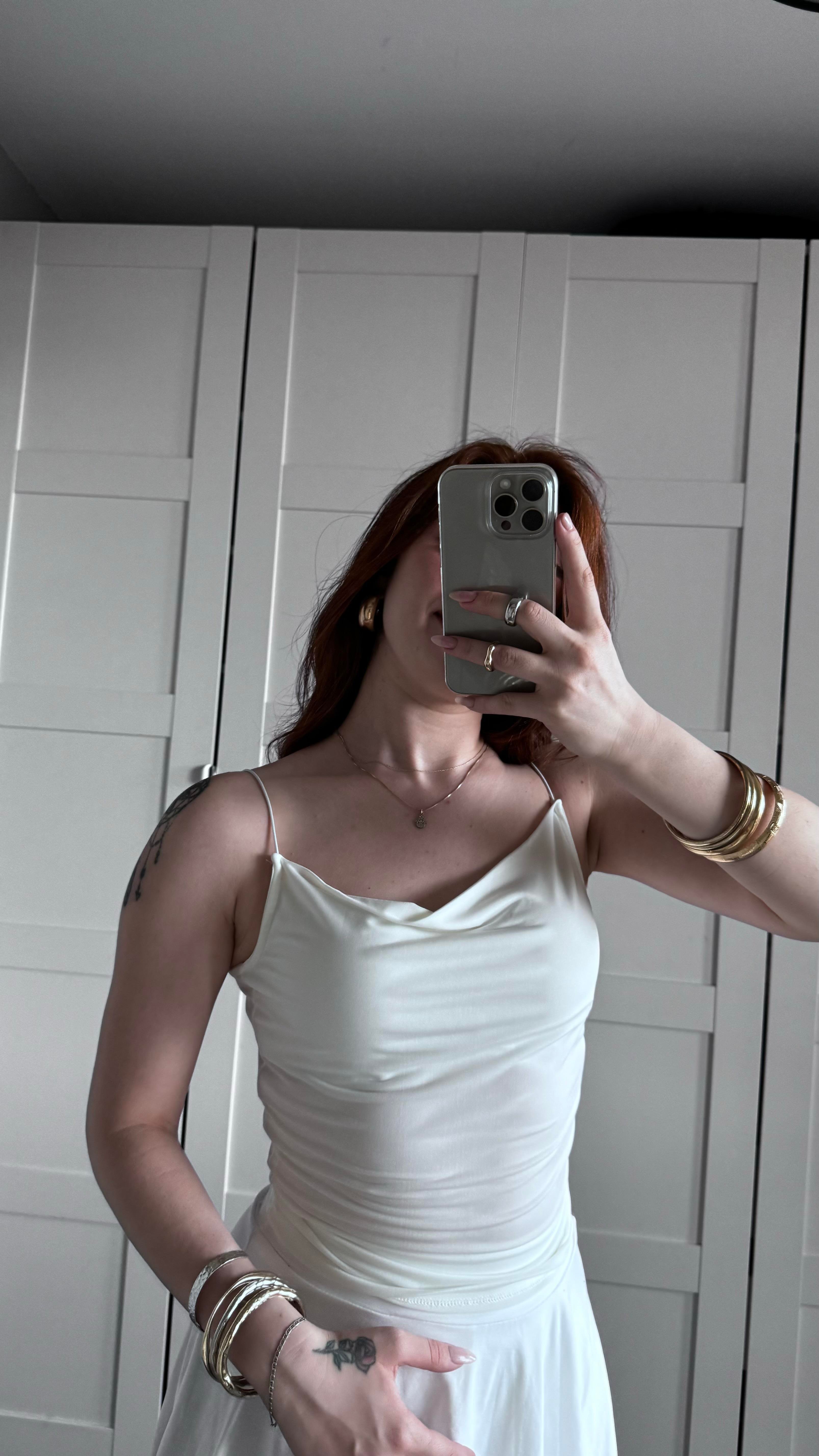 İp Askılı Degaje Yaka Beyaz Crop