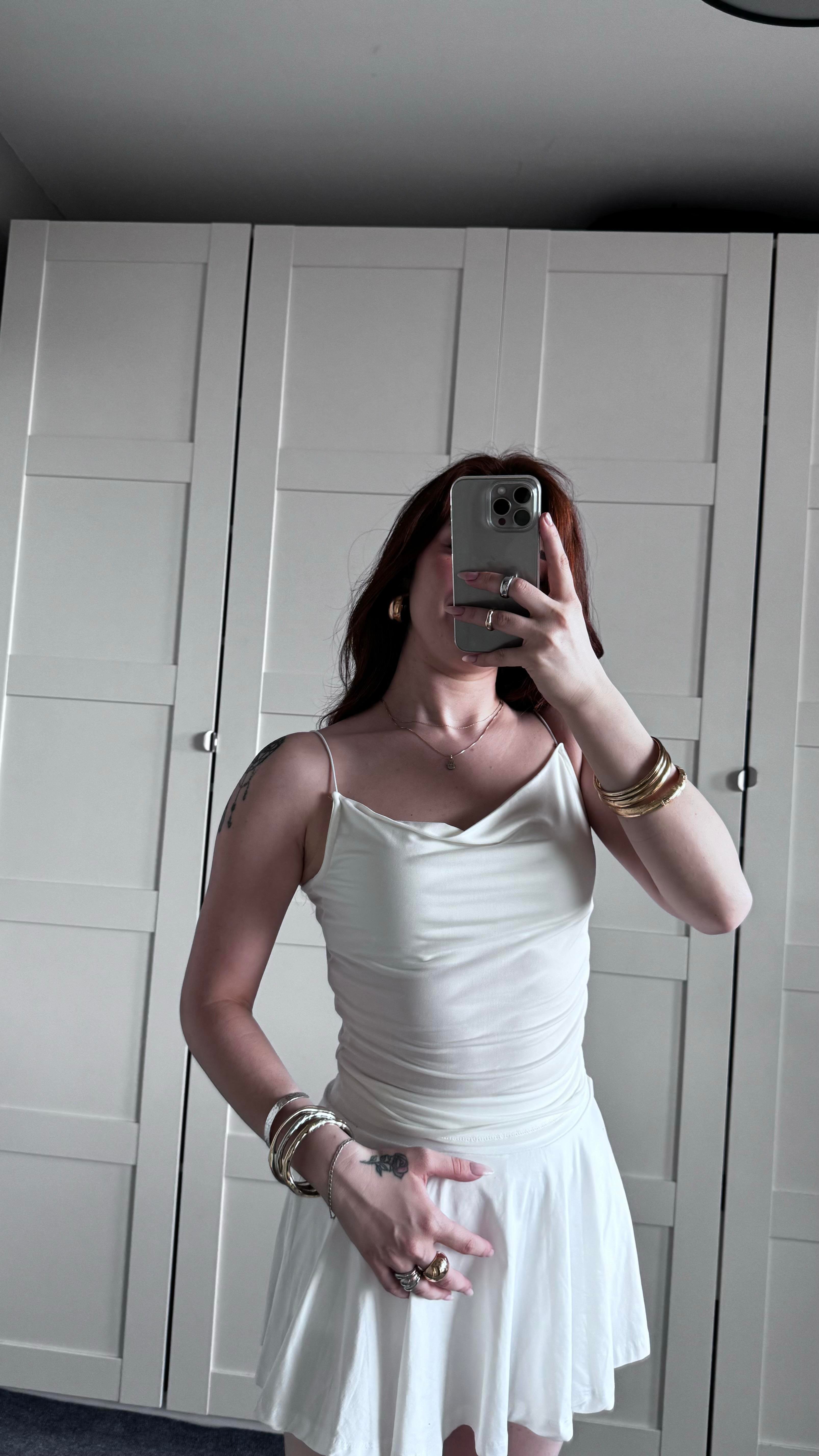 İp Askılı Degaje Yaka Beyaz Crop