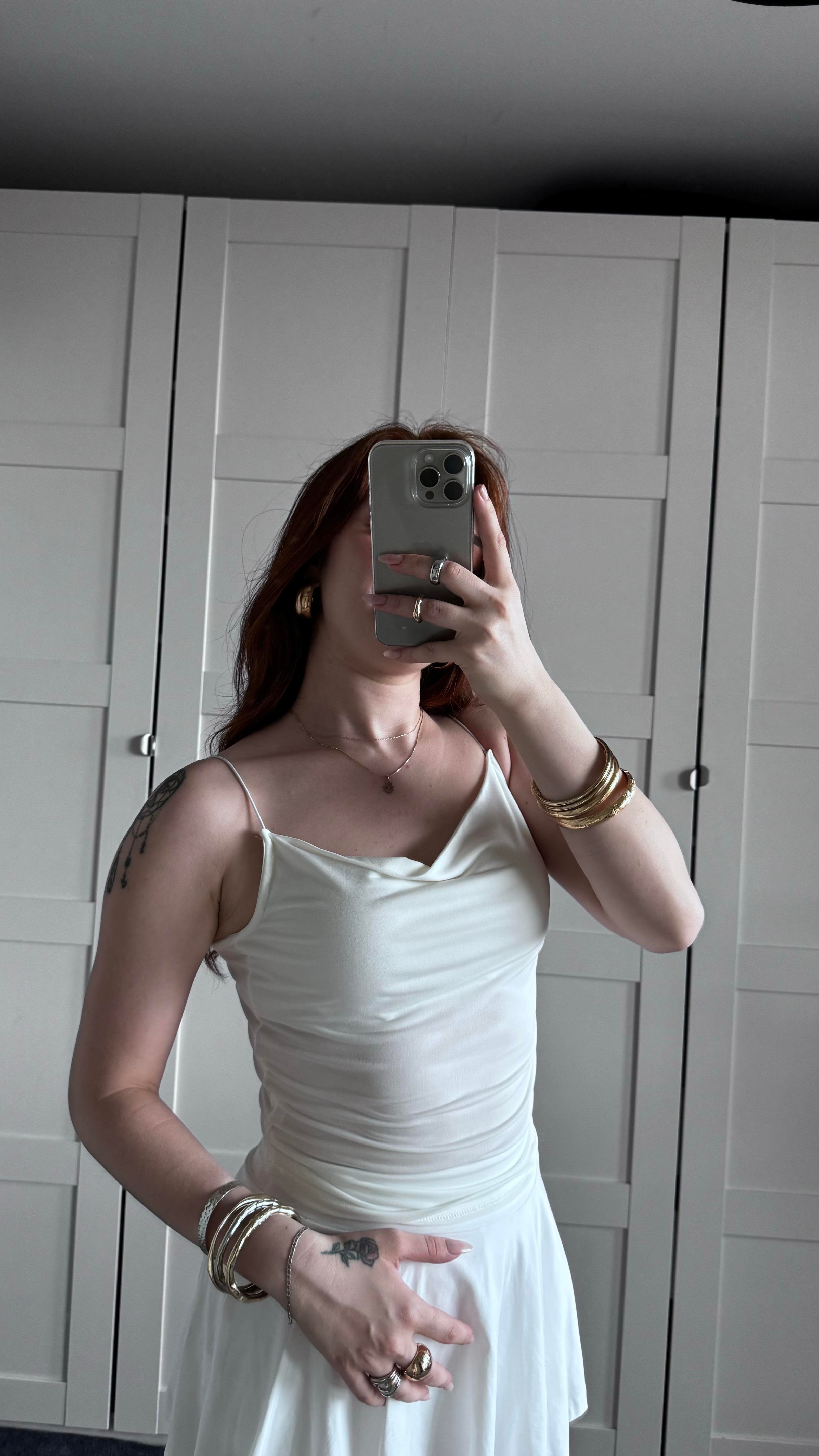 İp Askılı Degaje Yaka Beyaz Crop