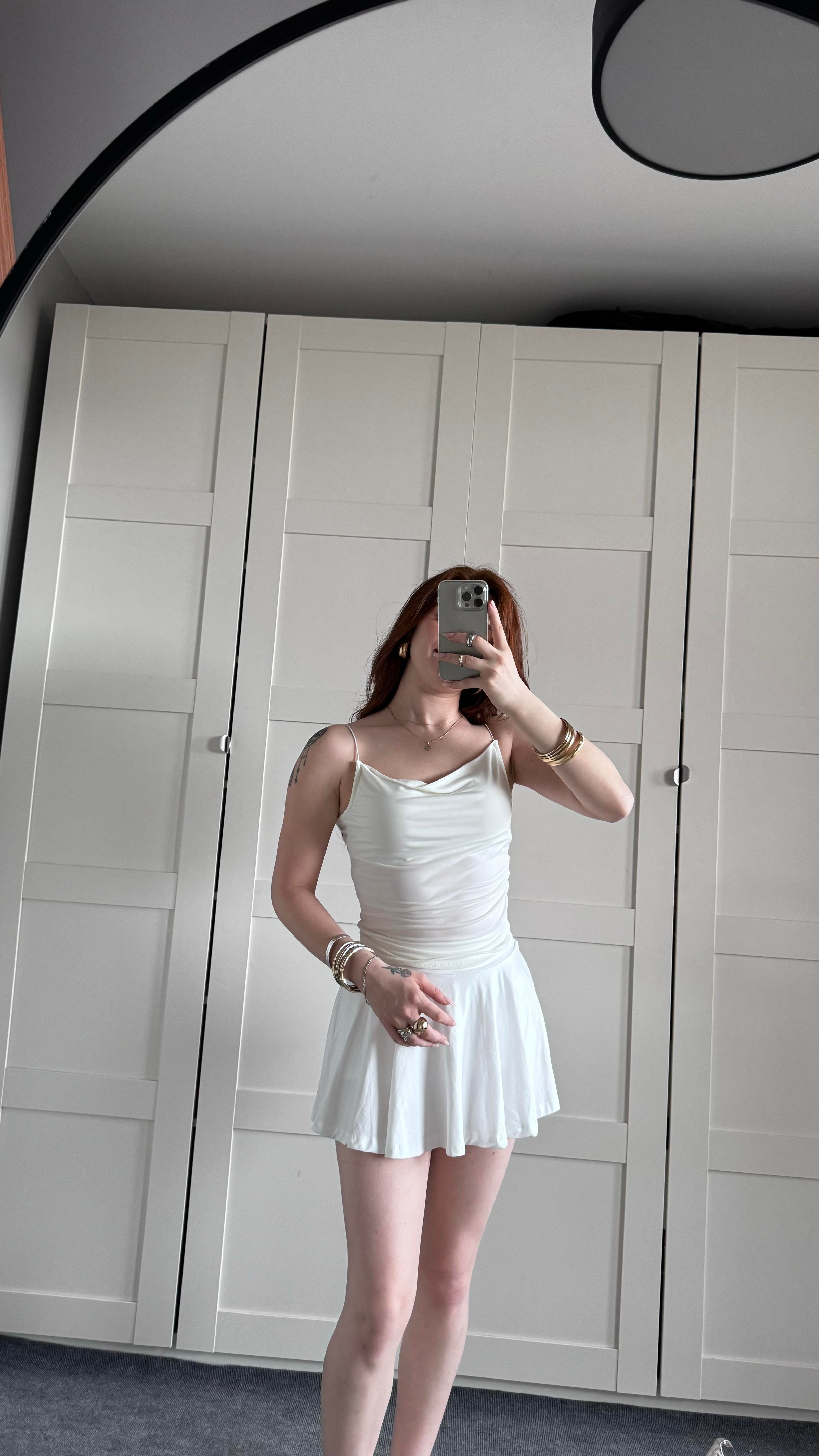 İp Askılı Degaje Yaka Beyaz Crop