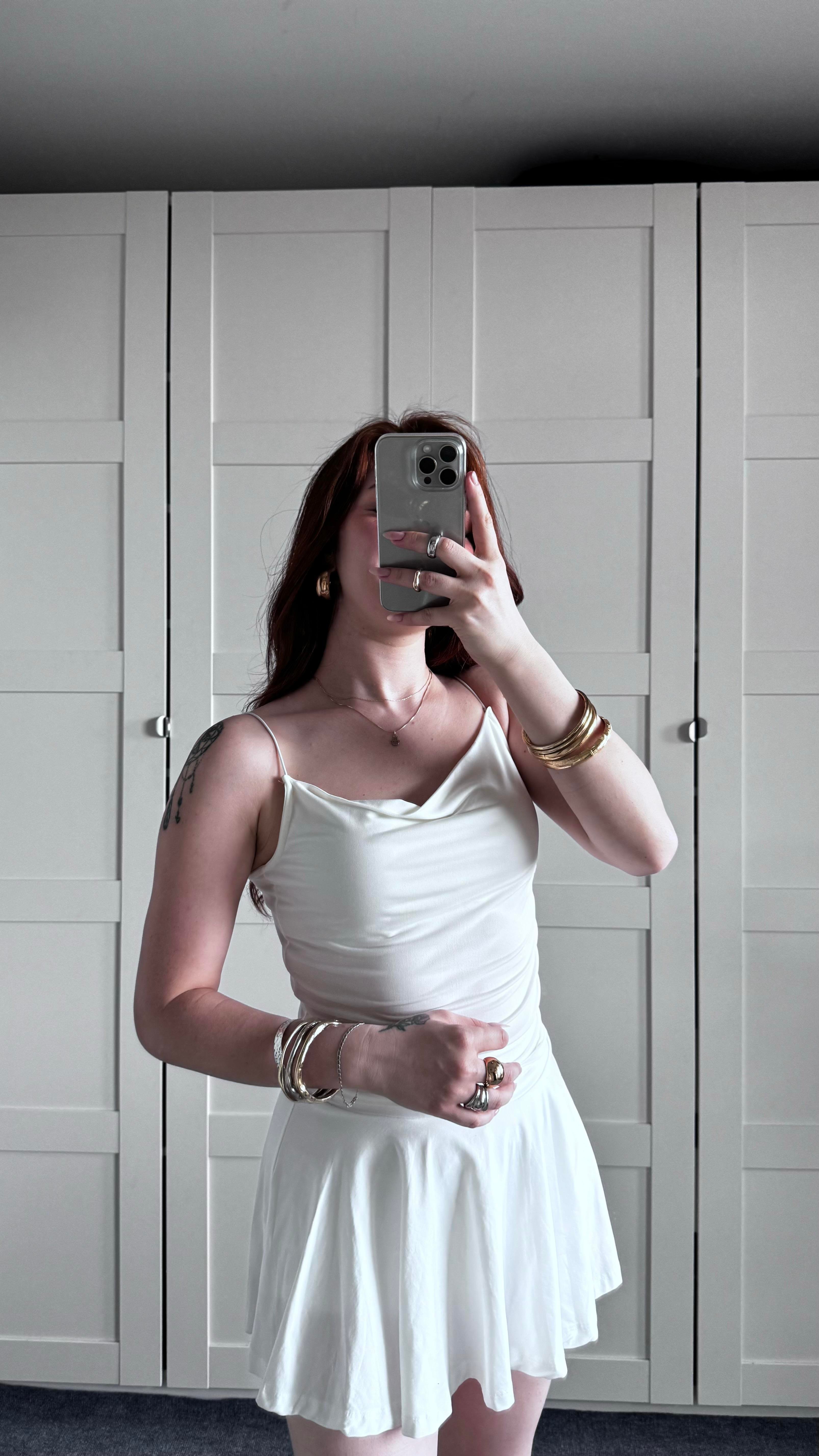 İp Askılı Degaje Yaka Beyaz Crop