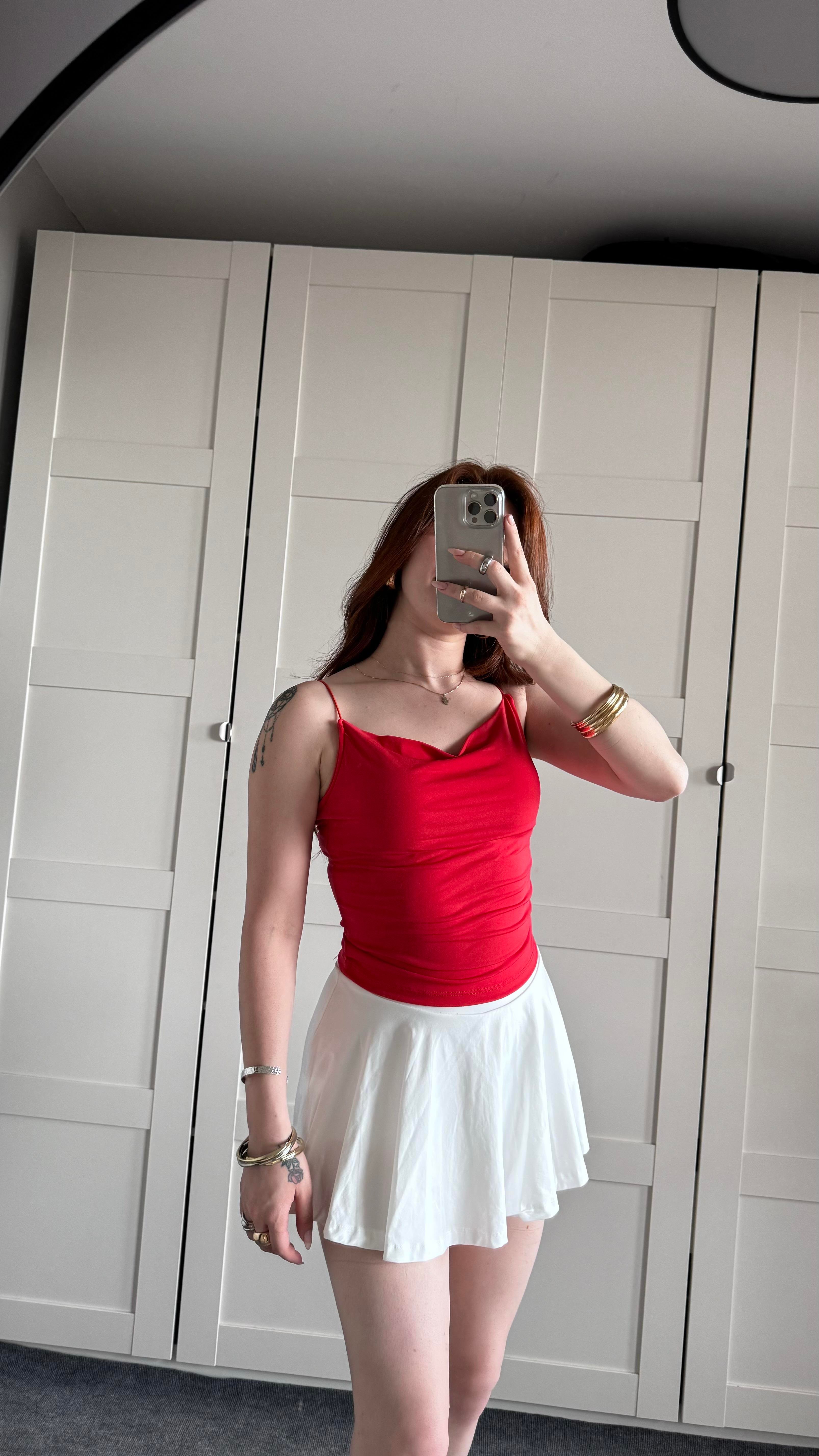 İp Askılı Degaje Yaka Nar Çiçeği Crop