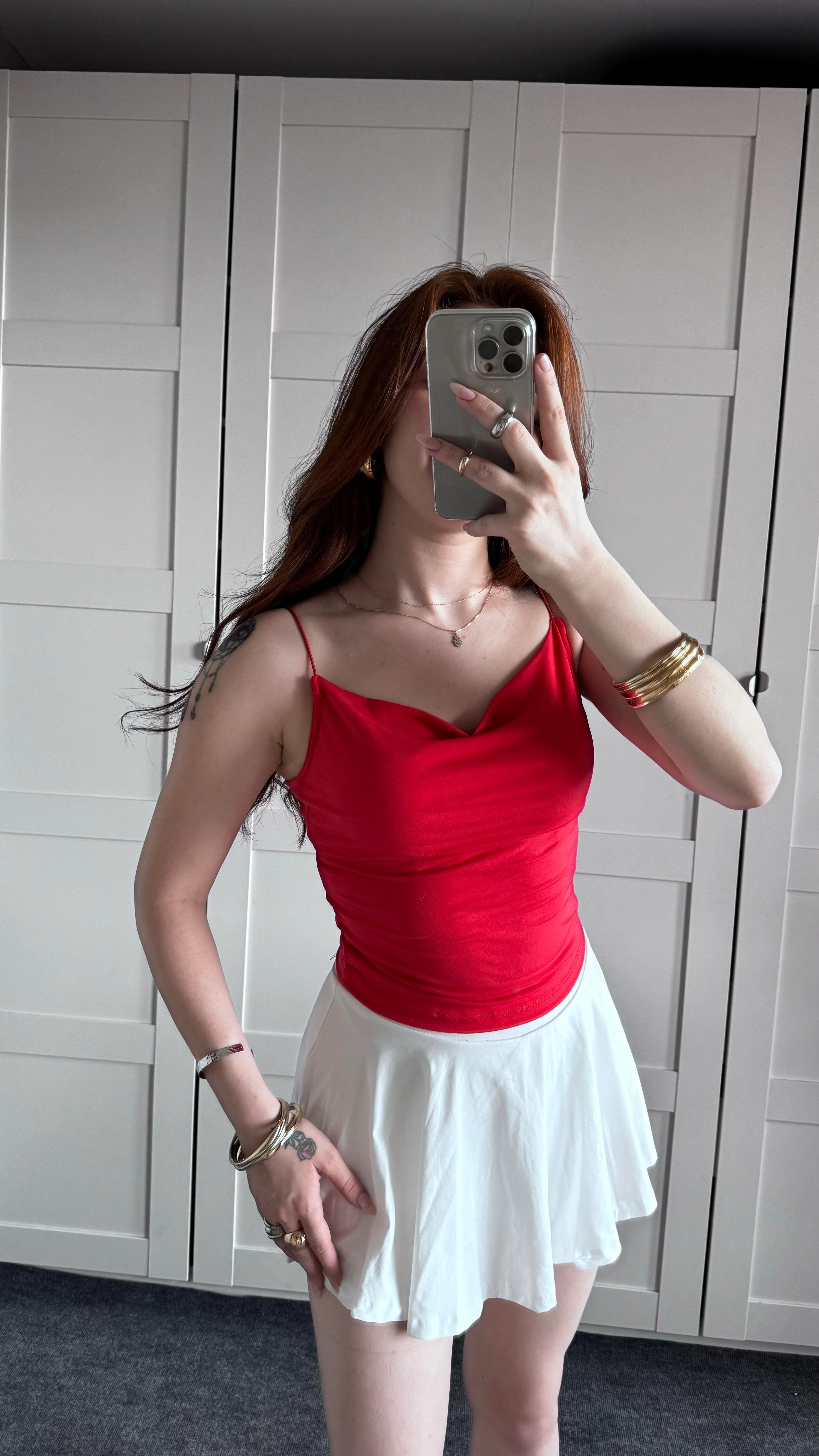 İp Askılı Degaje Yaka Nar Çiçeği Crop