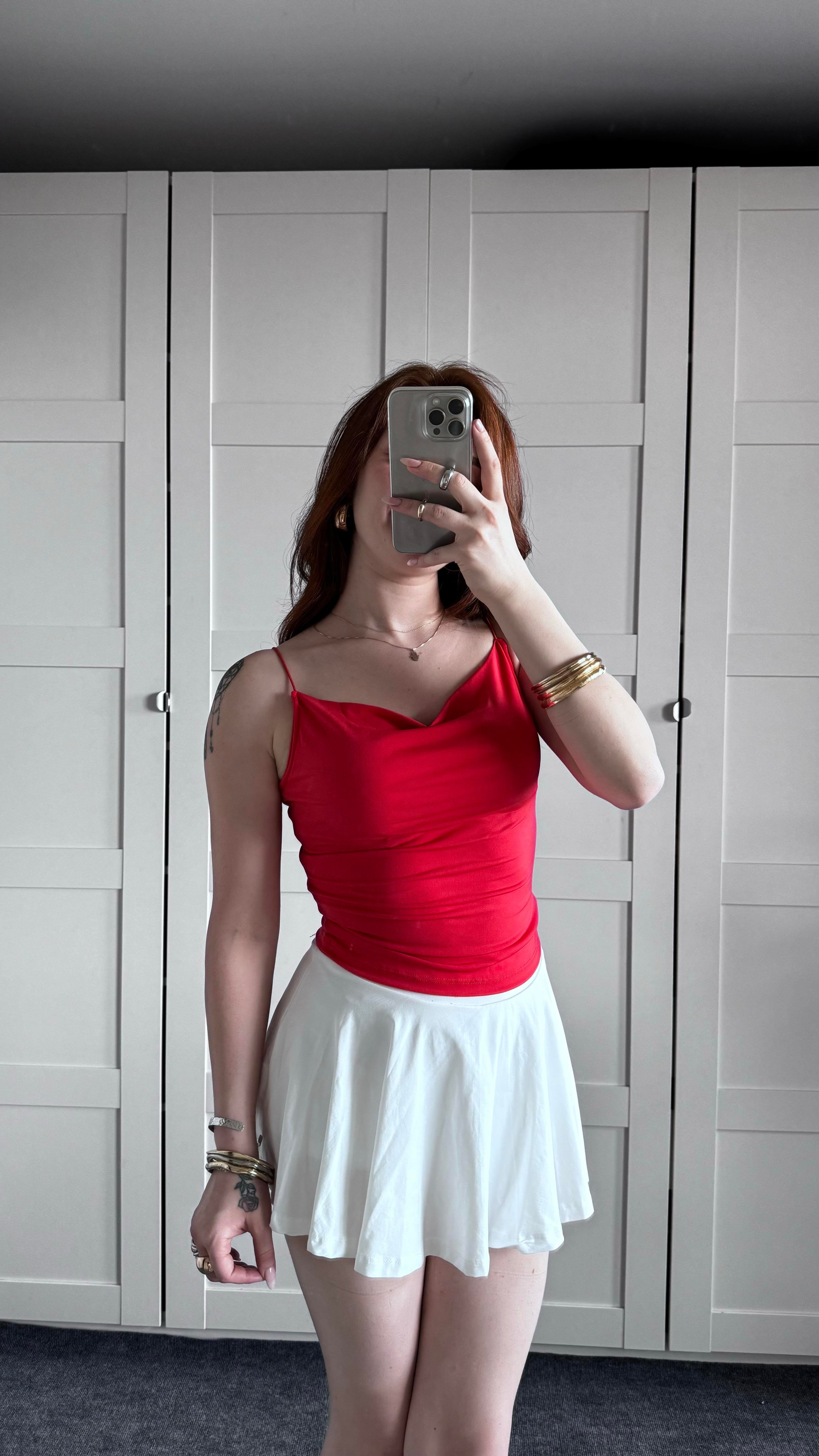 İp Askılı Degaje Yaka Nar Çiçeği Crop