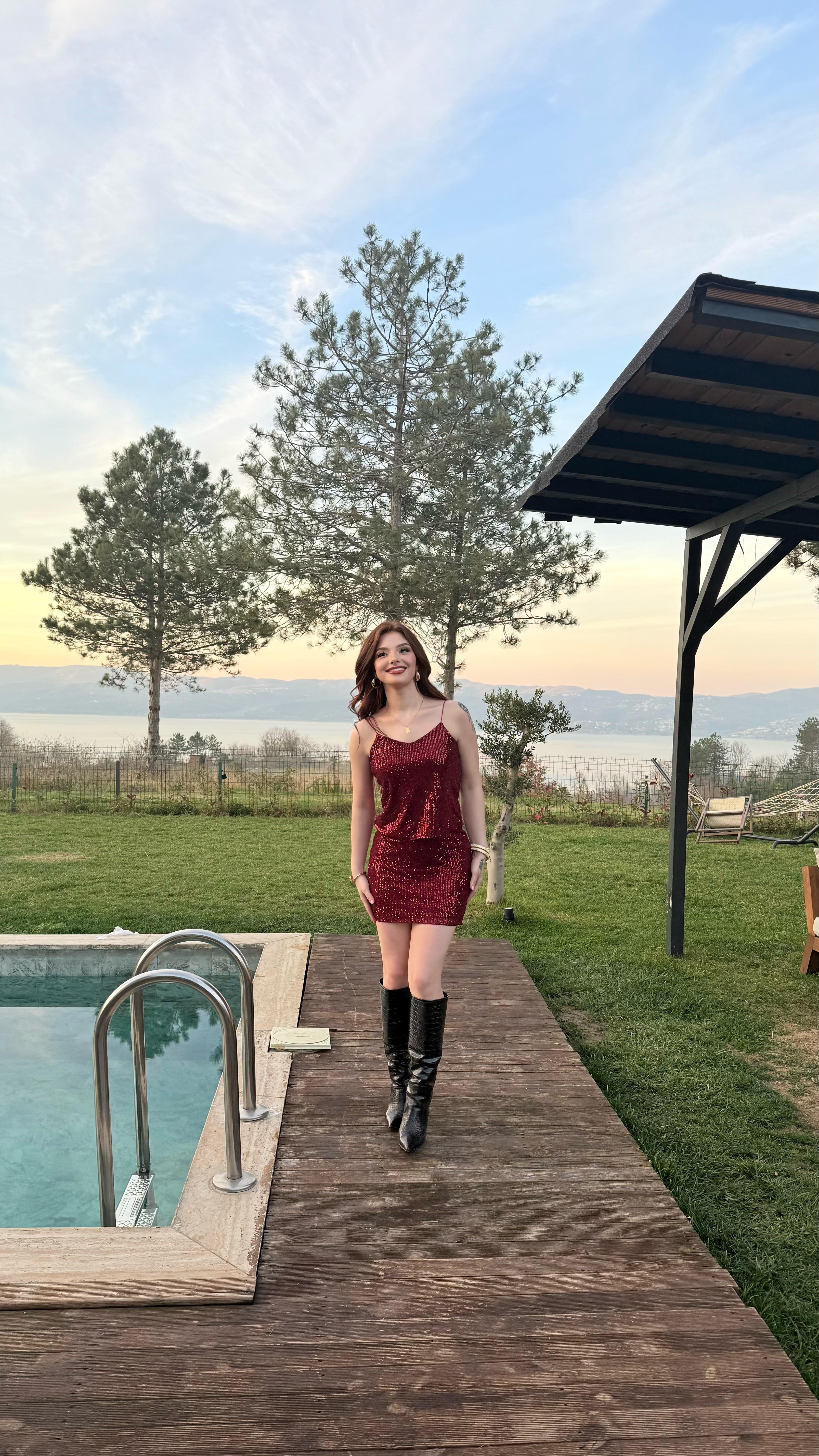 İp Askılı Pul Payetli Bluz Bordo