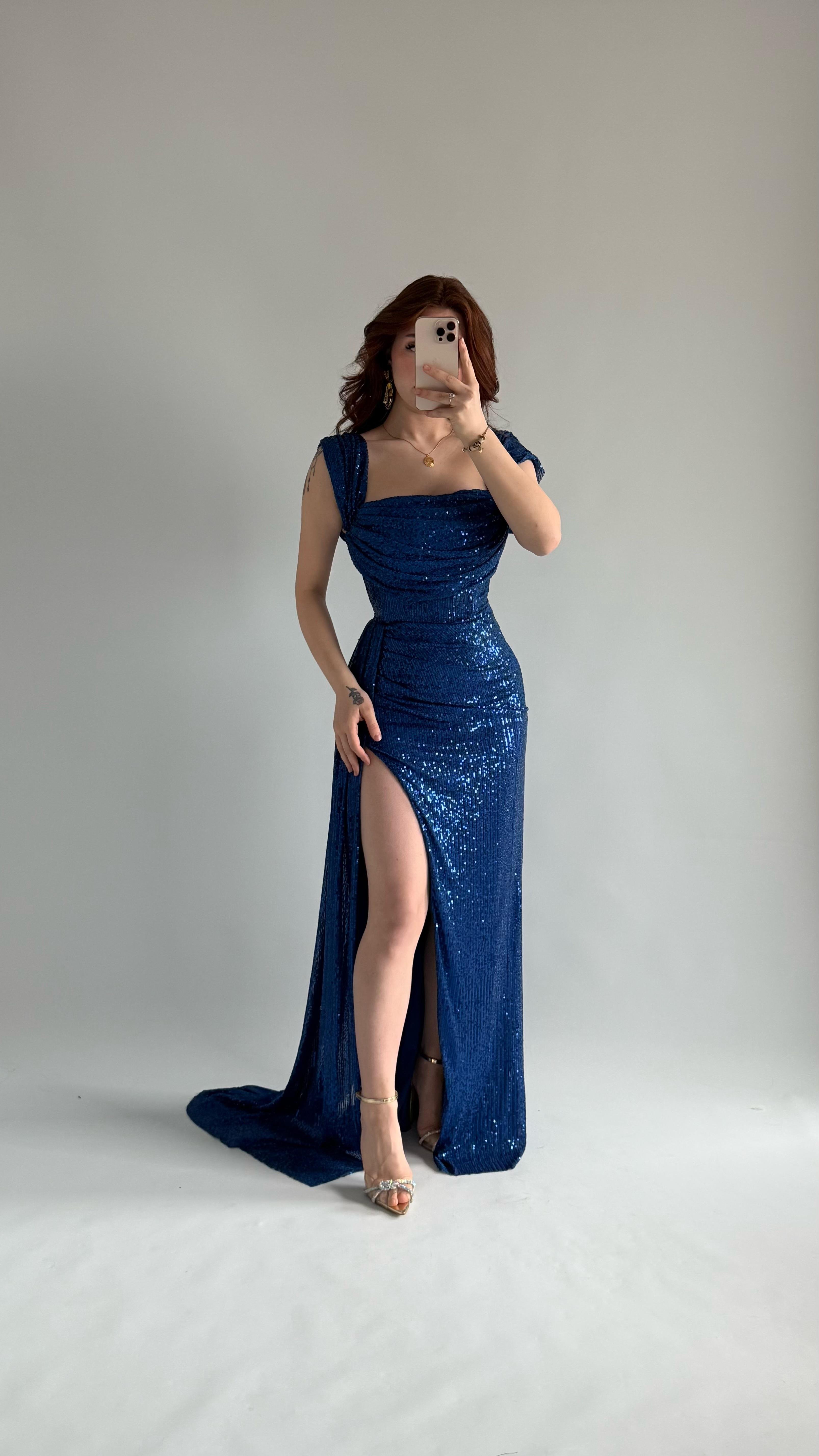 Jasmin Pullu Düşük Omuz Abiye Saks 