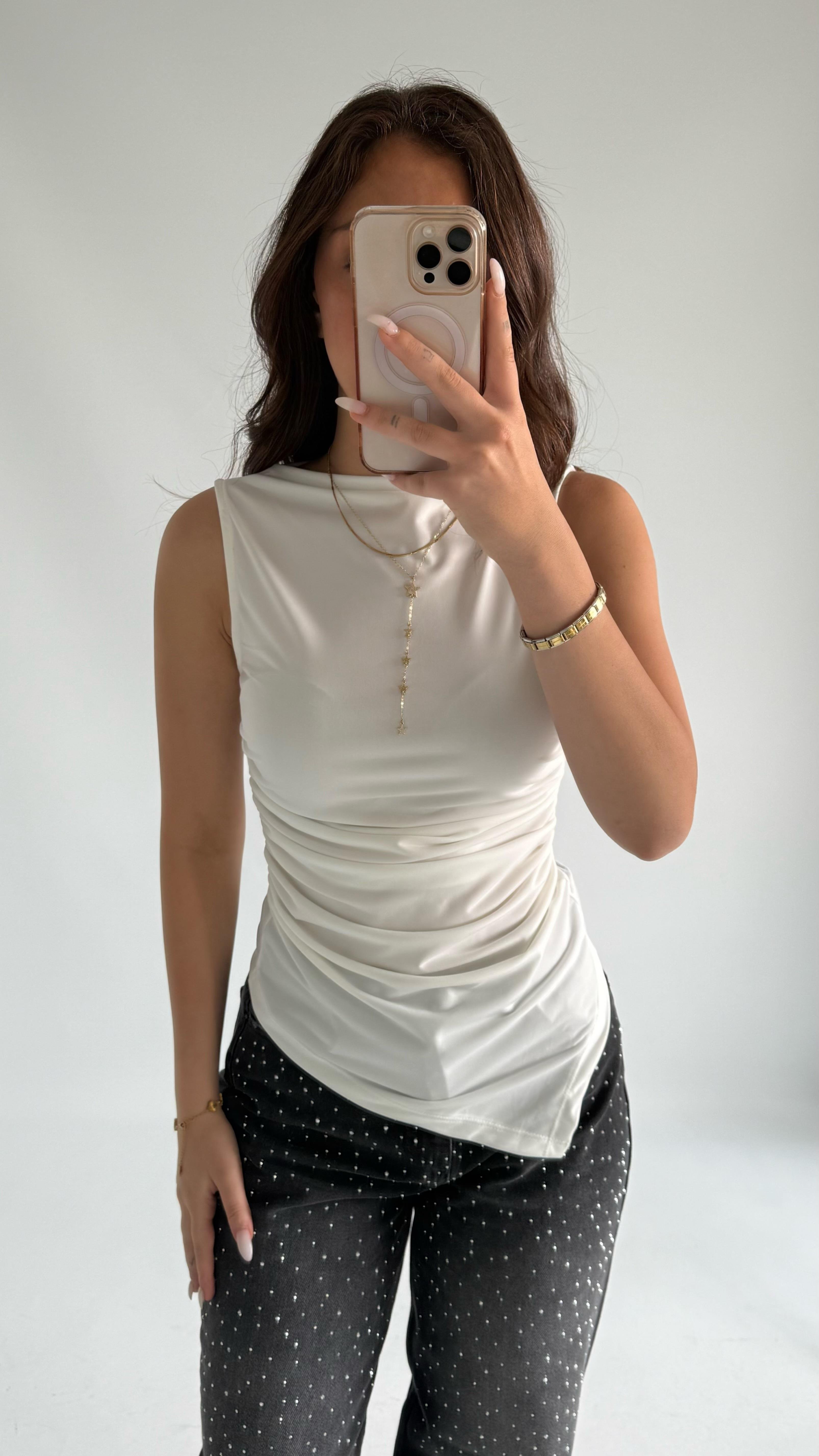 July Sıfır Kol Drape Asimetrik Bluz Beyaz