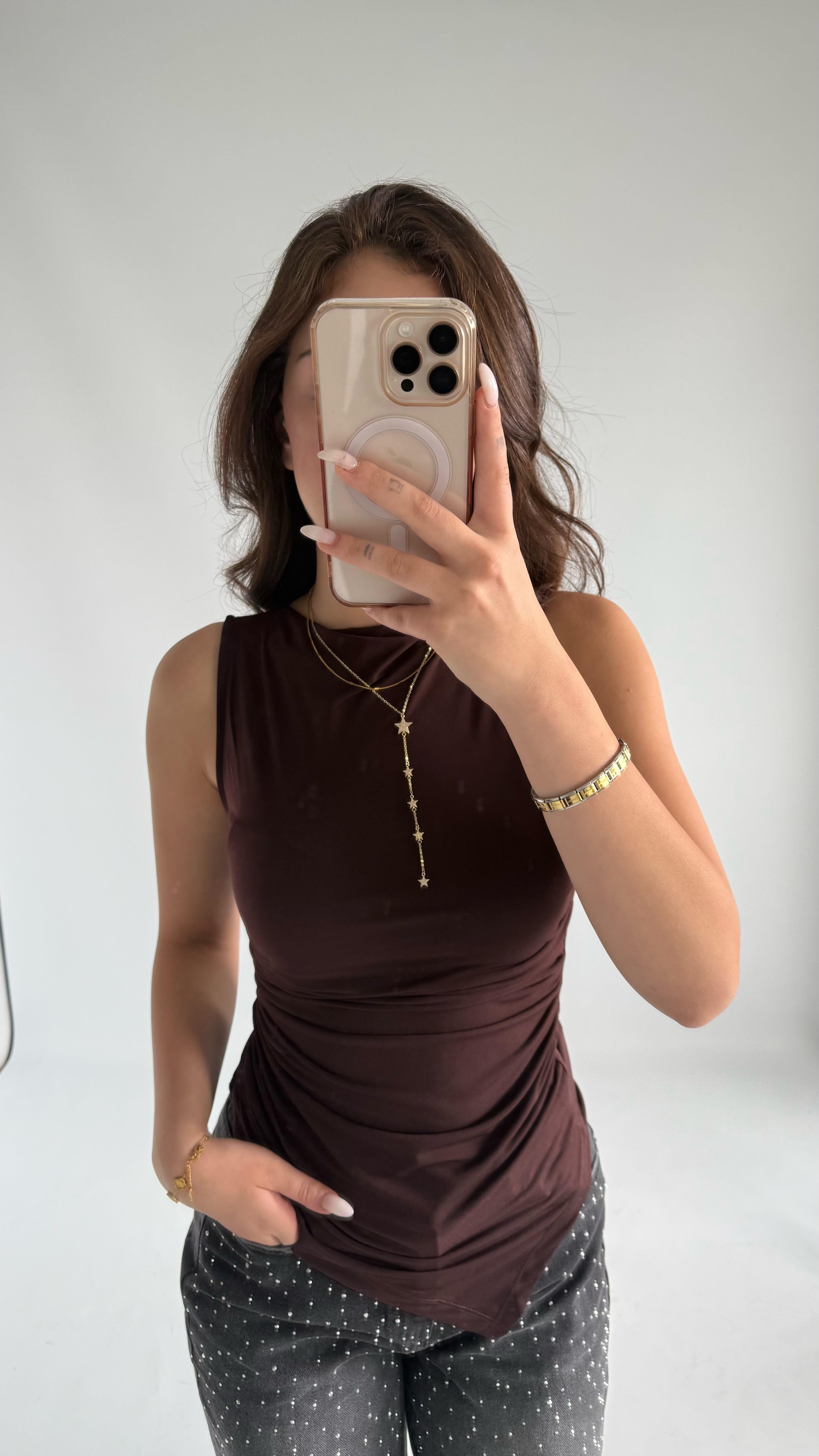 July Sıfır Kol Drape Asimetrik Bluz Kahverengi 