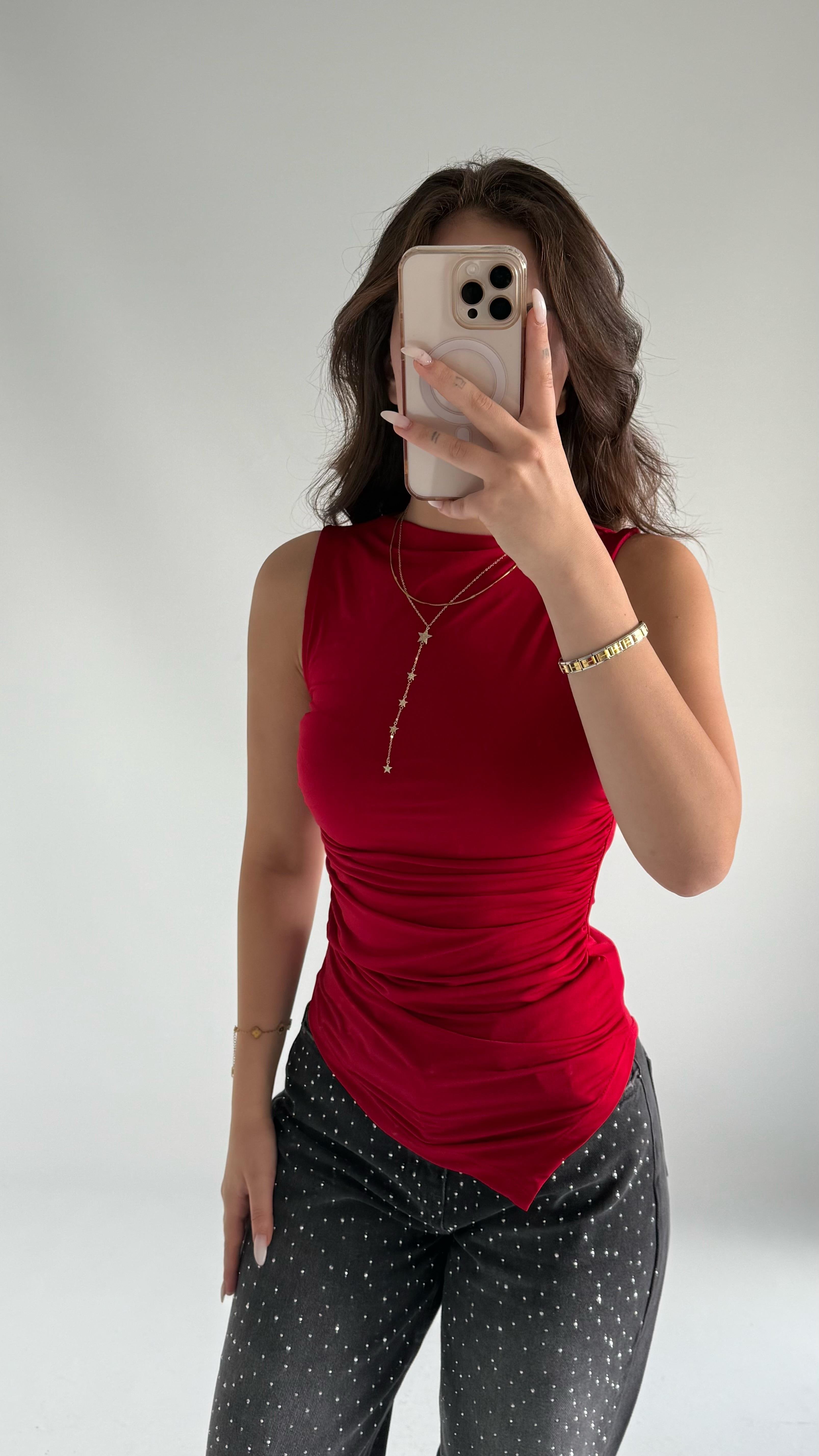 July Sıfır Kol Drape Asimetrik Bluz Kırmızı