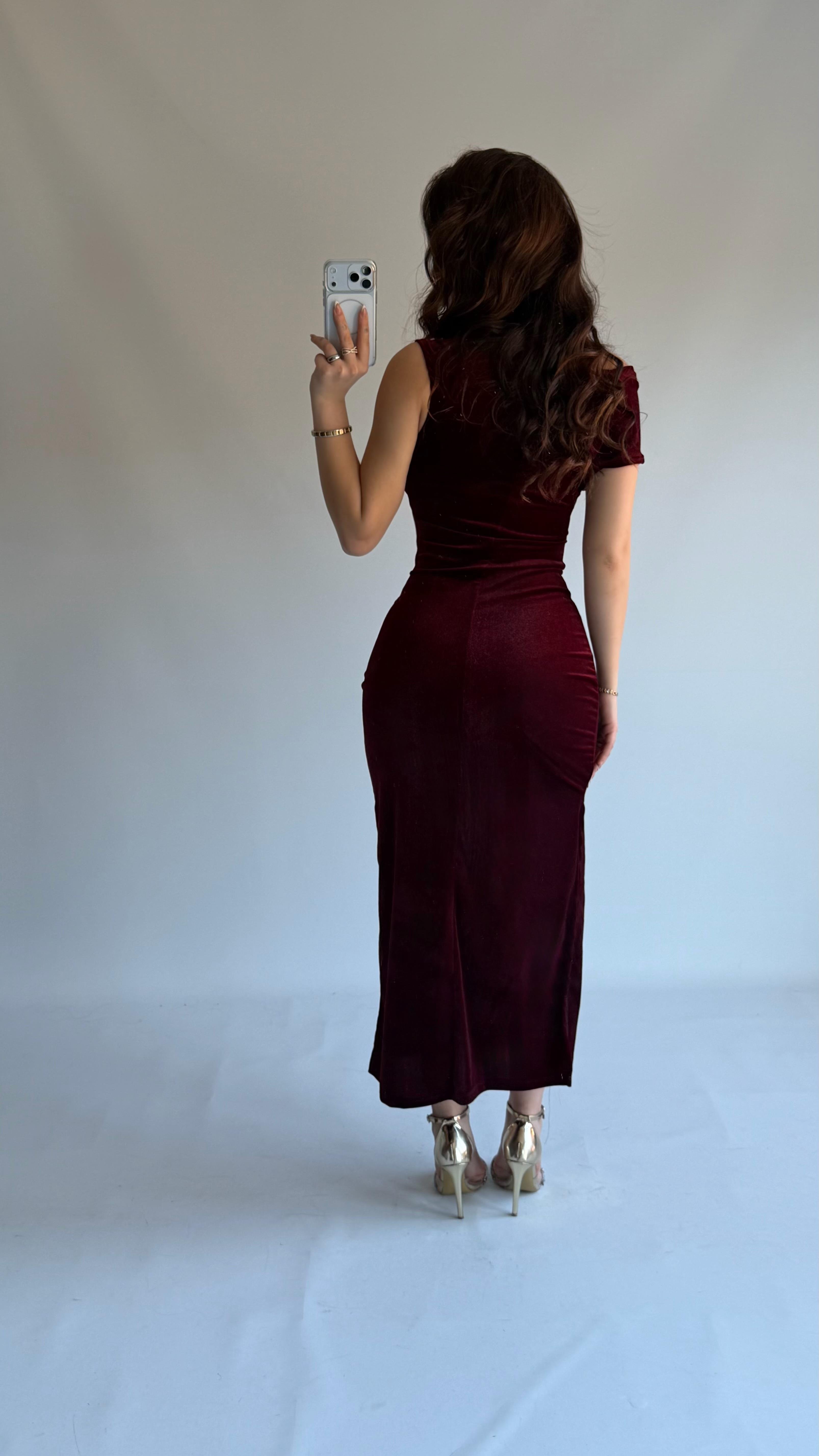 Kadife Tokalı Elbise Bordo