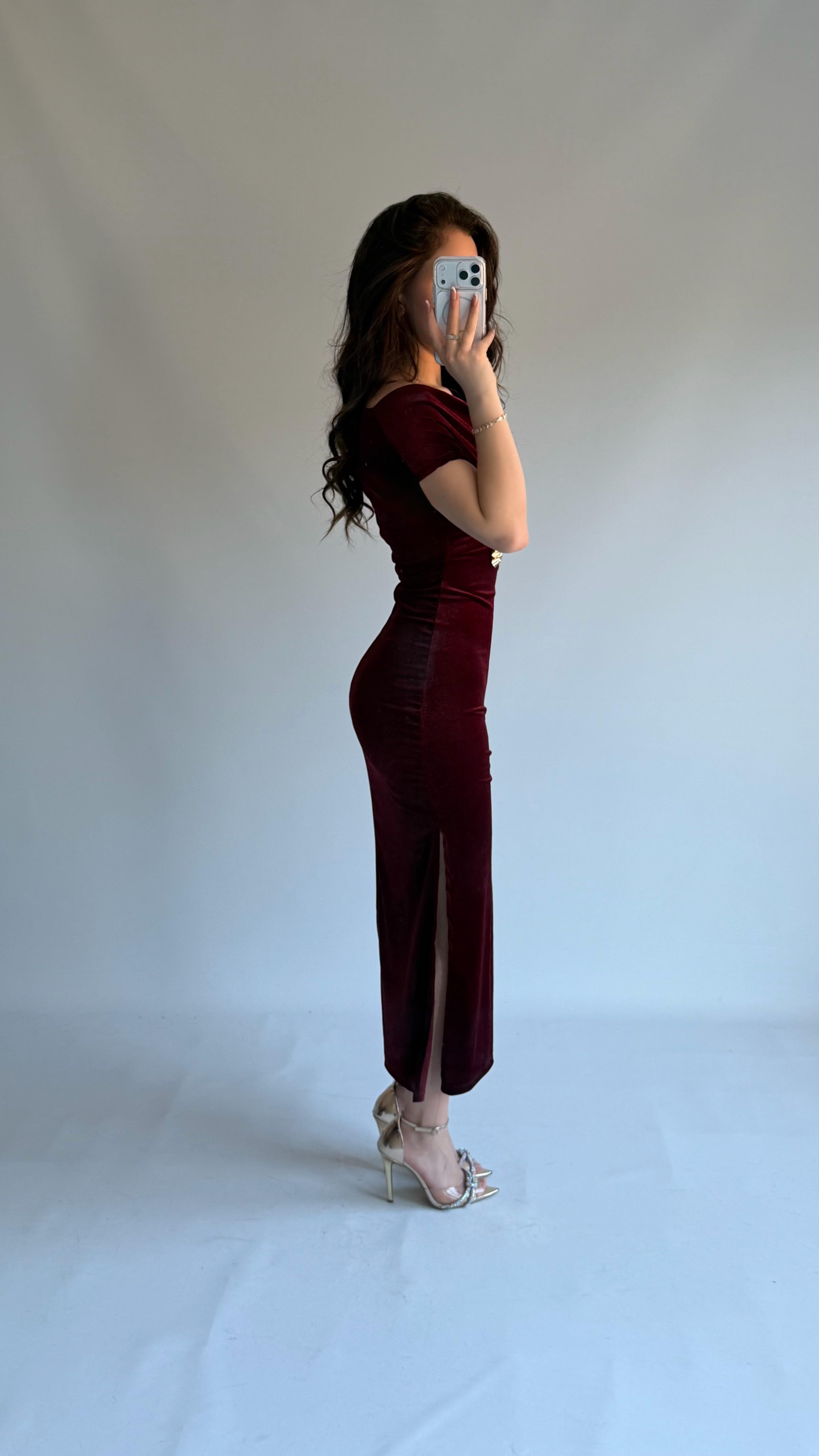 Kadife Tokalı Elbise Bordo