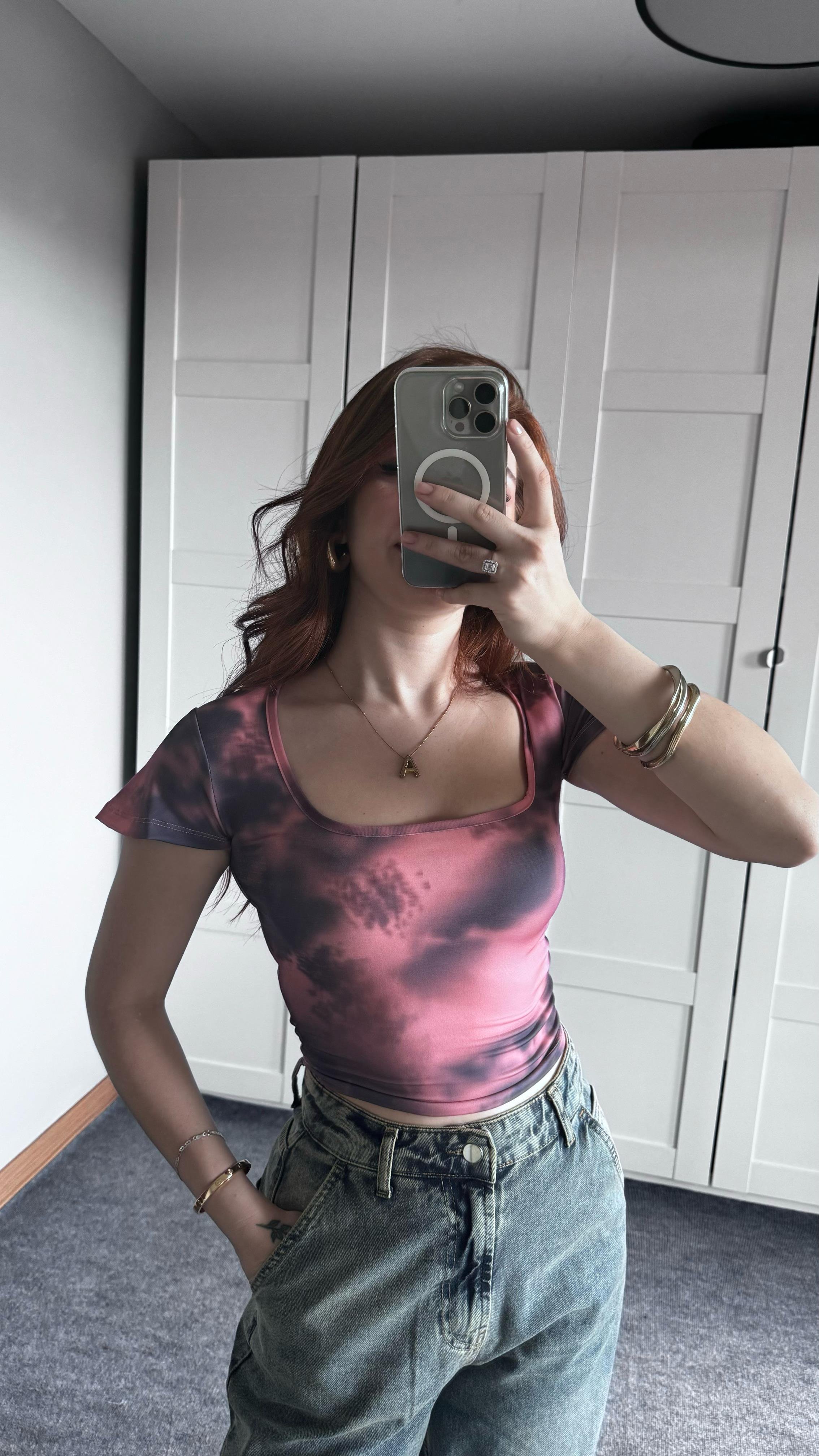 Kare Yaka Batik Füme Pembe Crop