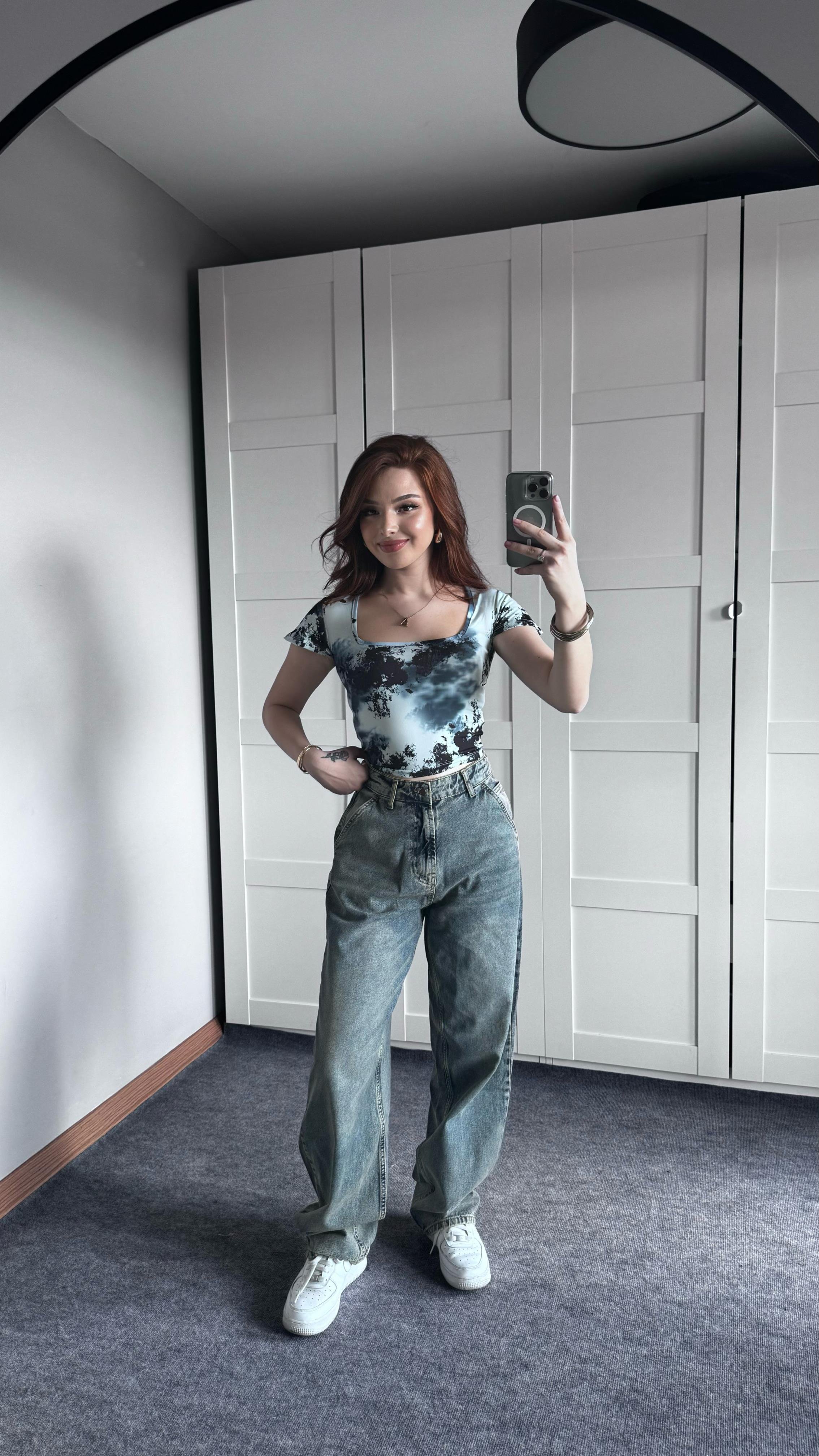 Kare Yaka Batik Mavi Crop