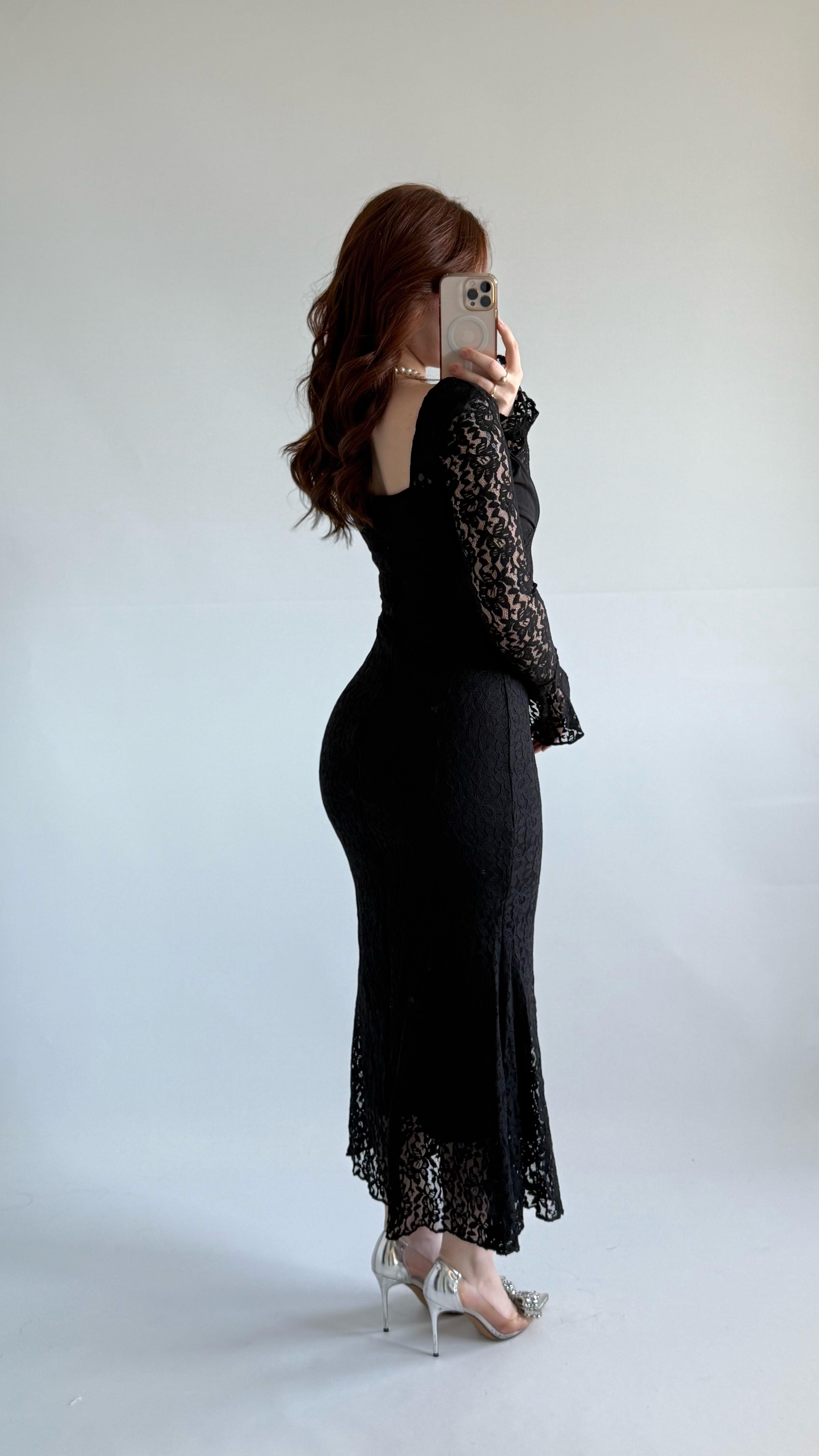Kare Yaka Dantel Midi Elbise Siyah