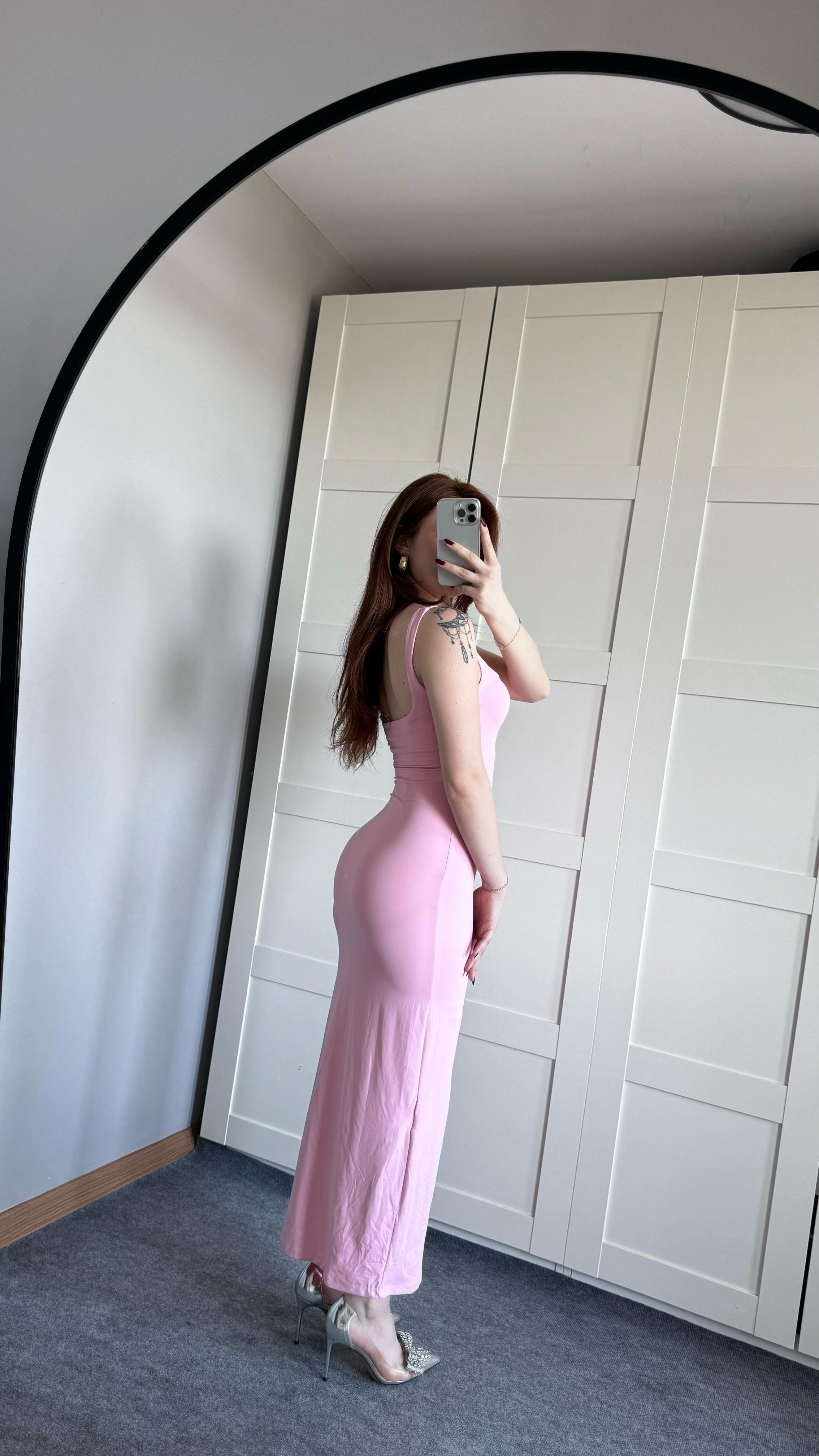 Kare Yaka Kalın Askılı Pembe Uzun Elbise