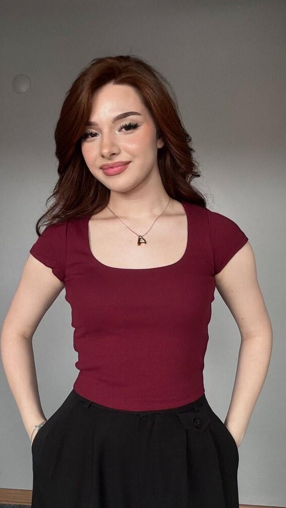 Kare Yaka Kısa Kol Bordo