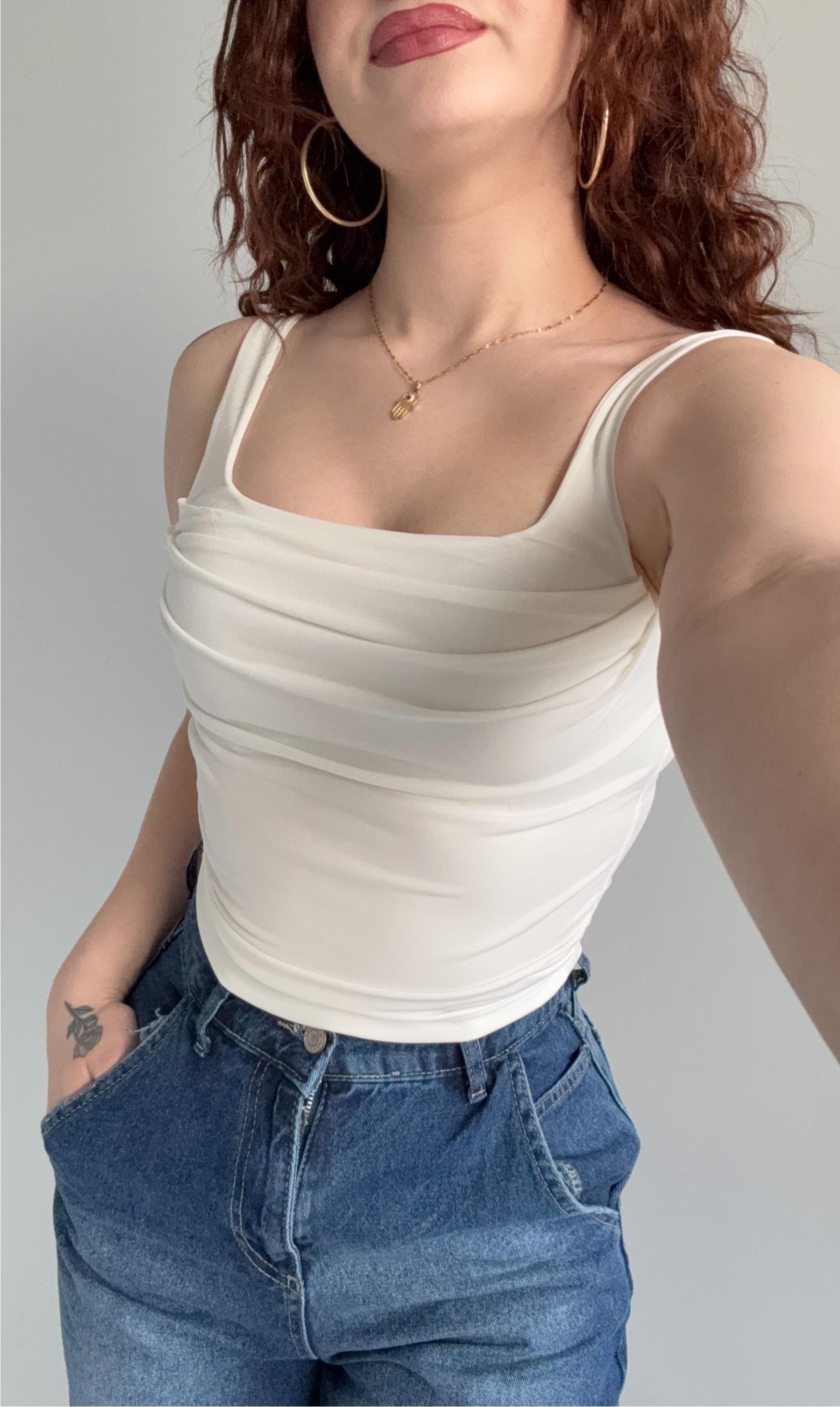 Kare Yaka Önü Dökümlü Crop Beyaz