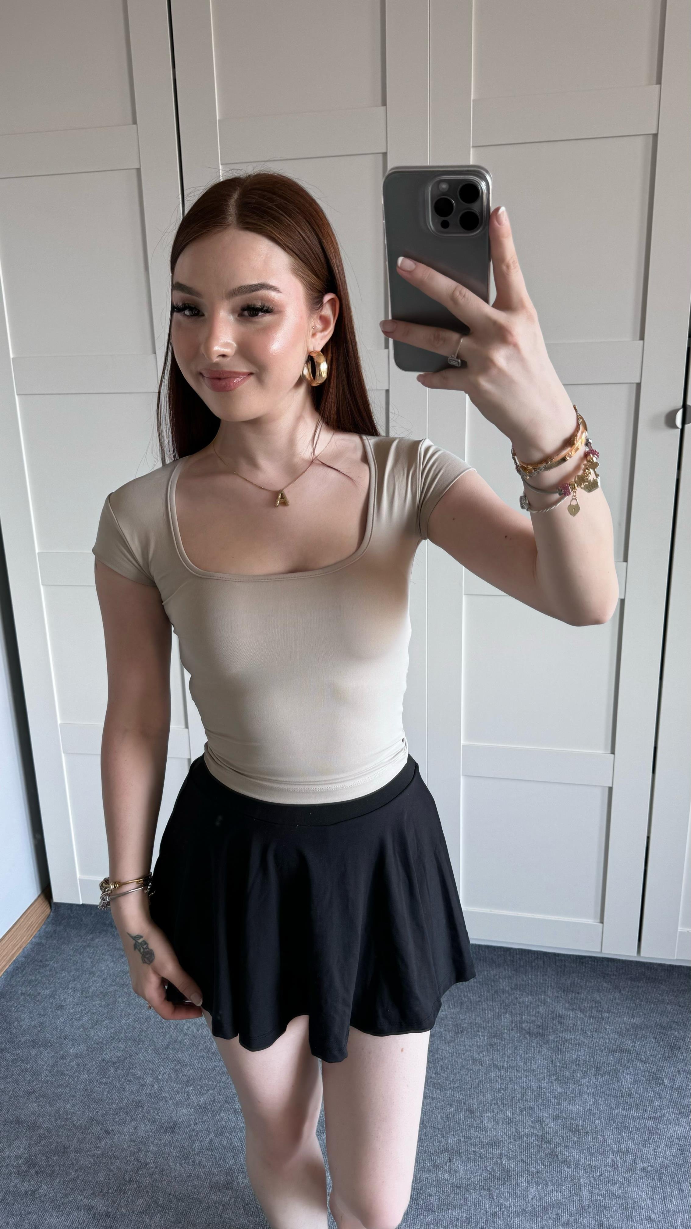 Kare Yaka Sandy Bej Tişört