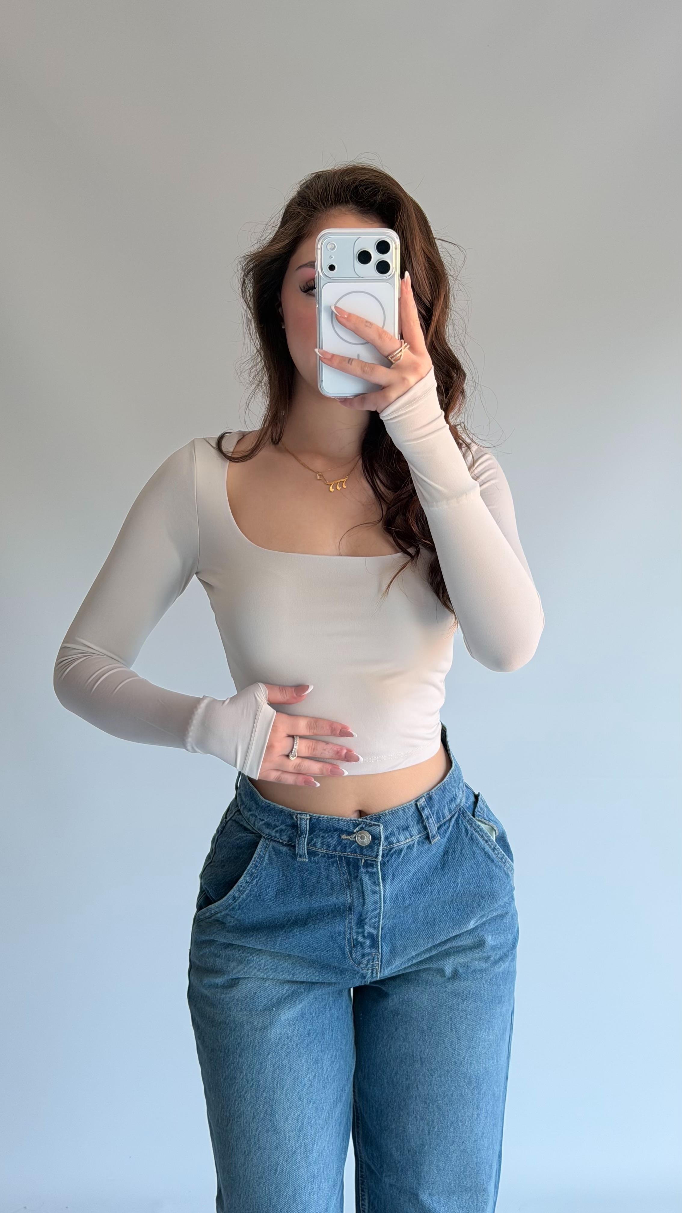 Kare Yaka Sandy Uzun Kollu Crop Krem