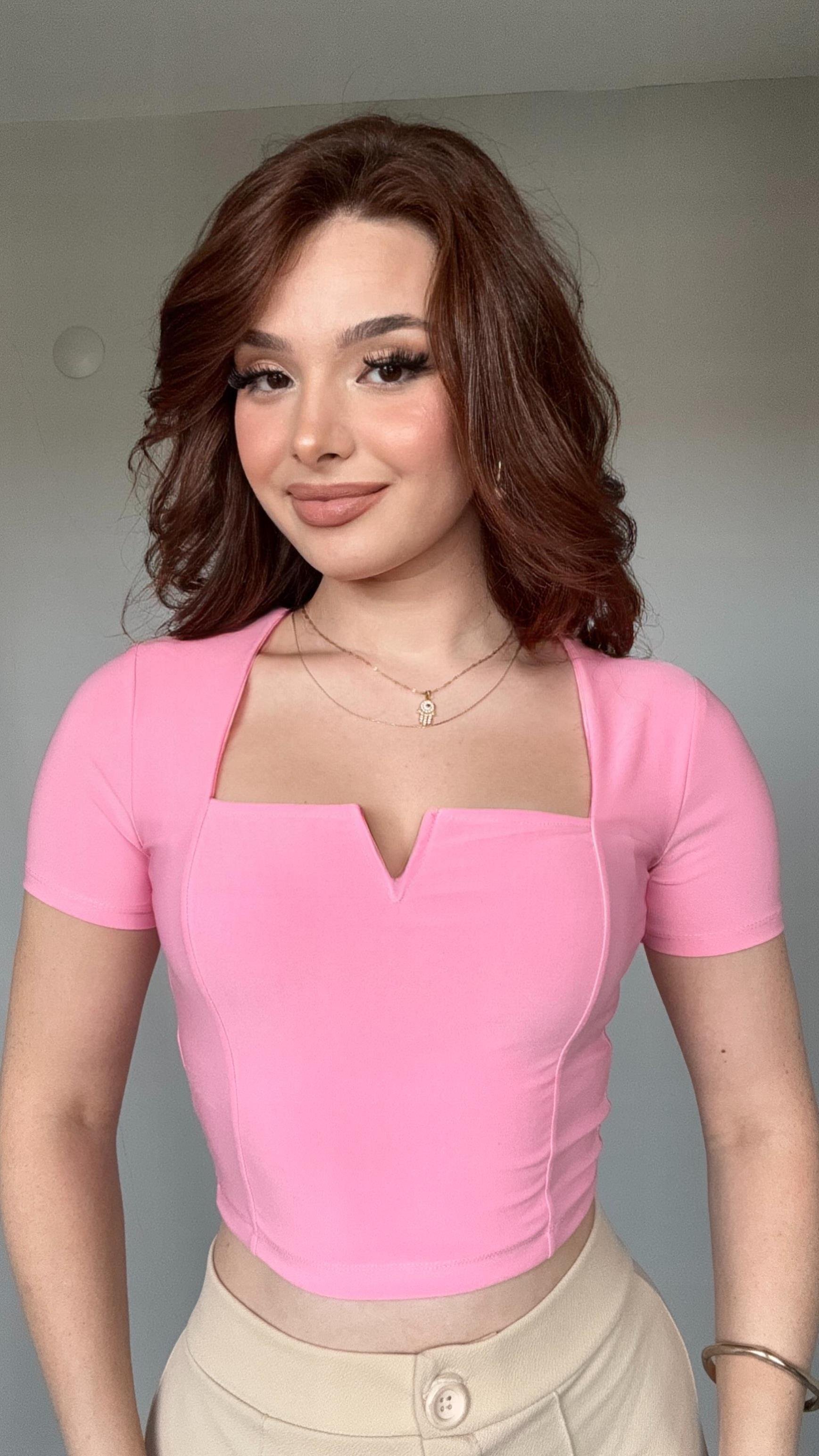 Kare Yaka V Demir Pembe Crop