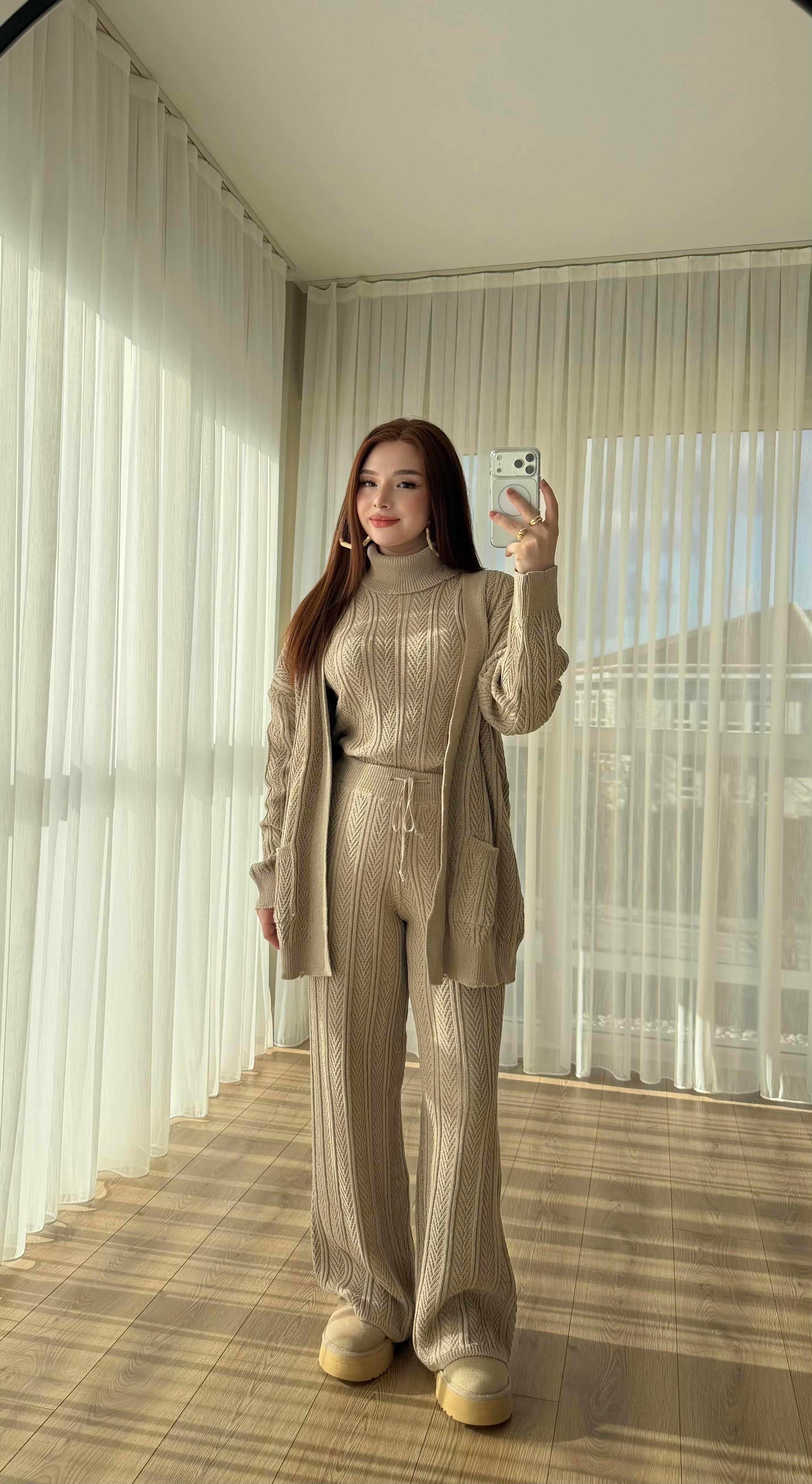 Karla Üçlü Triko Takım Vizon
