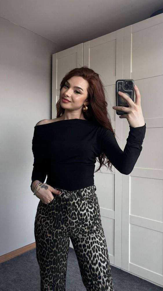 Kayık Yaka Bluz Siyah