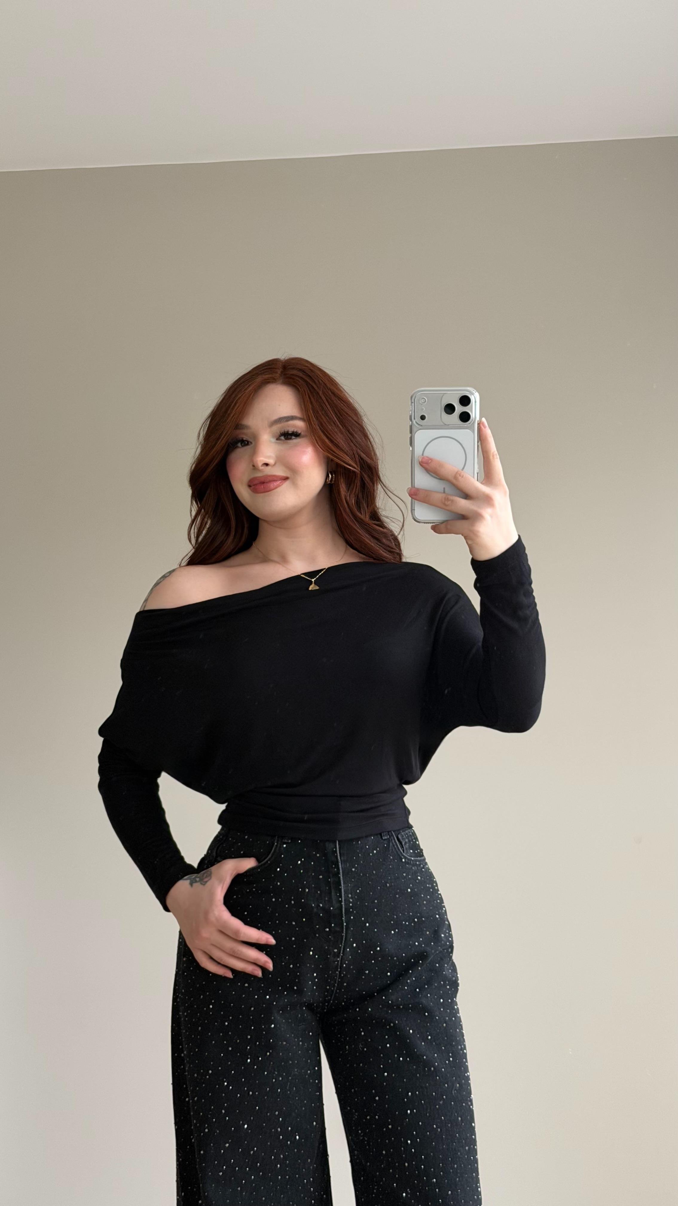 Kayık Yaka Salaş Basıc Bluz Siyah