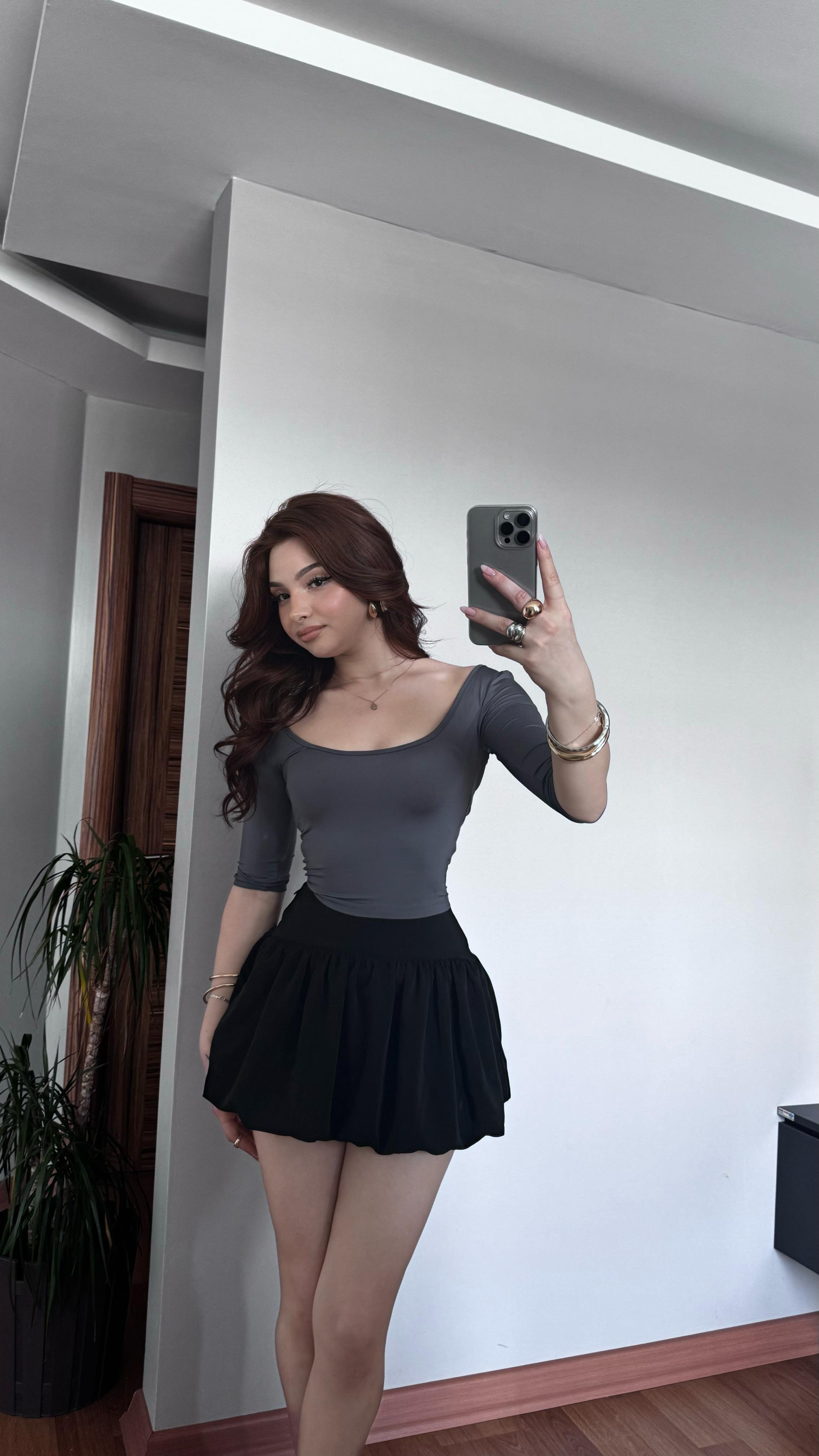 Kayık Yaka Yarım Kol Gri Bluz 