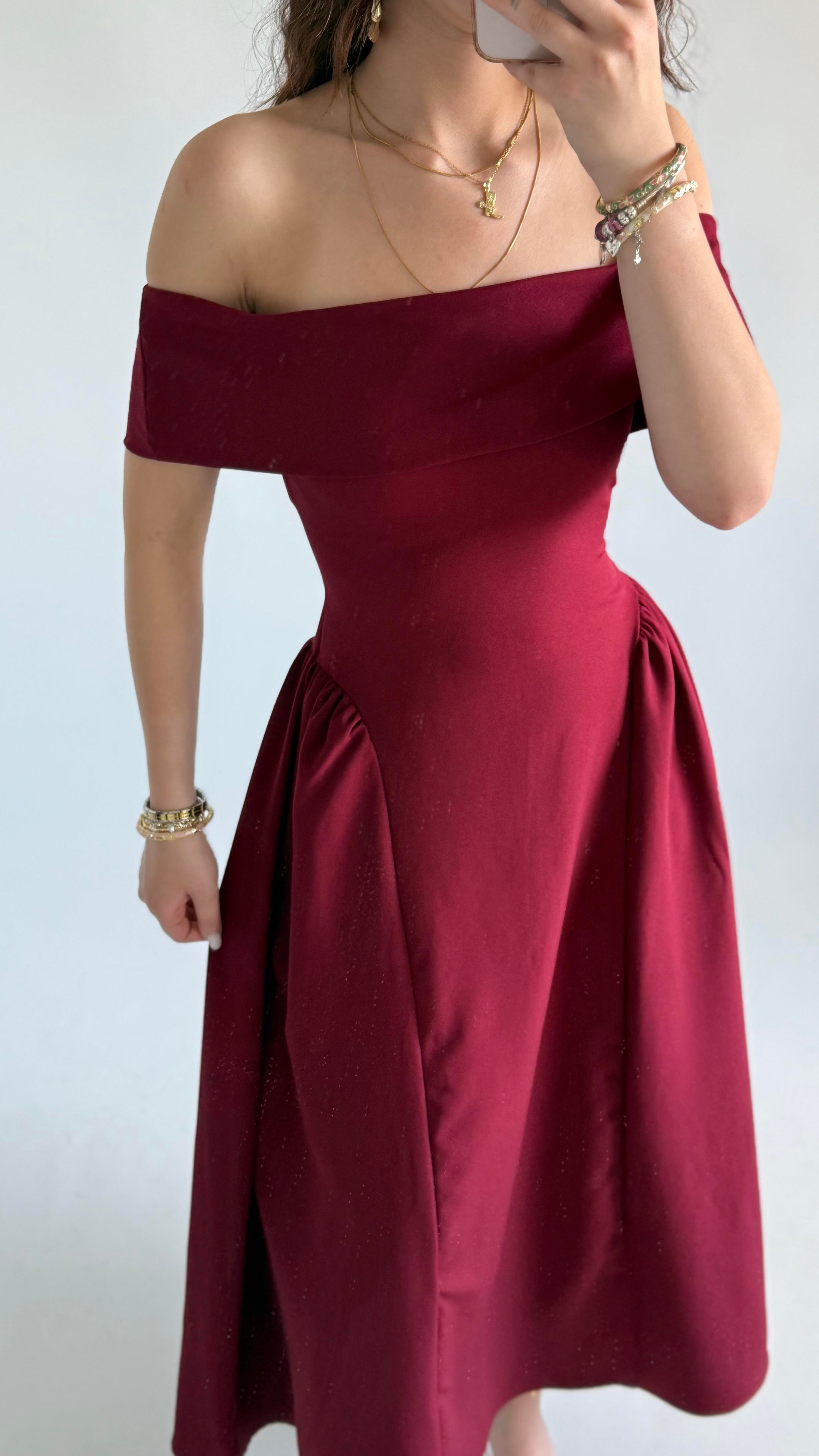 Latte Madonna Yaka Bordo Elbise