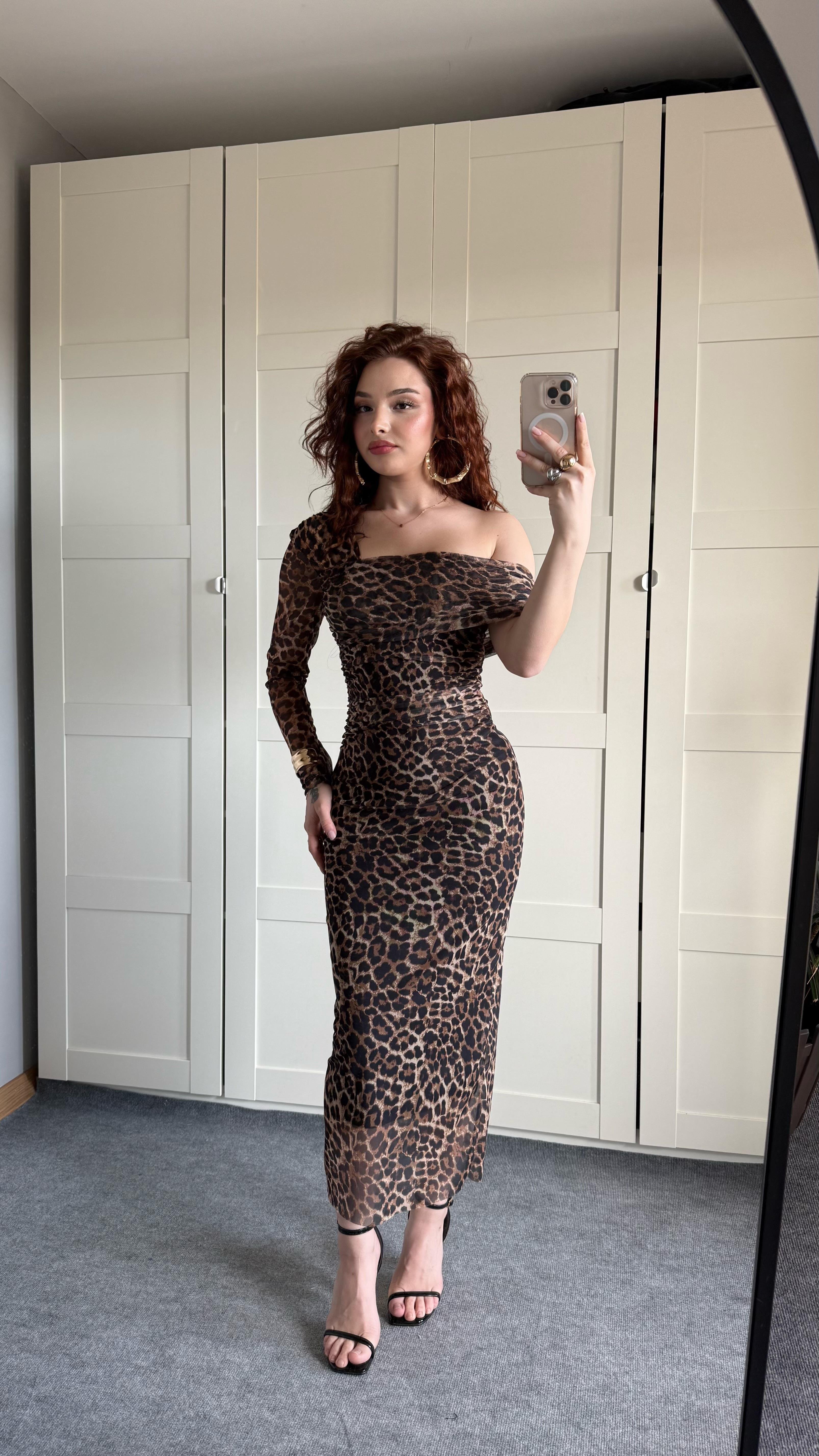 Leopar Omuz Detaylı Tül Elbise