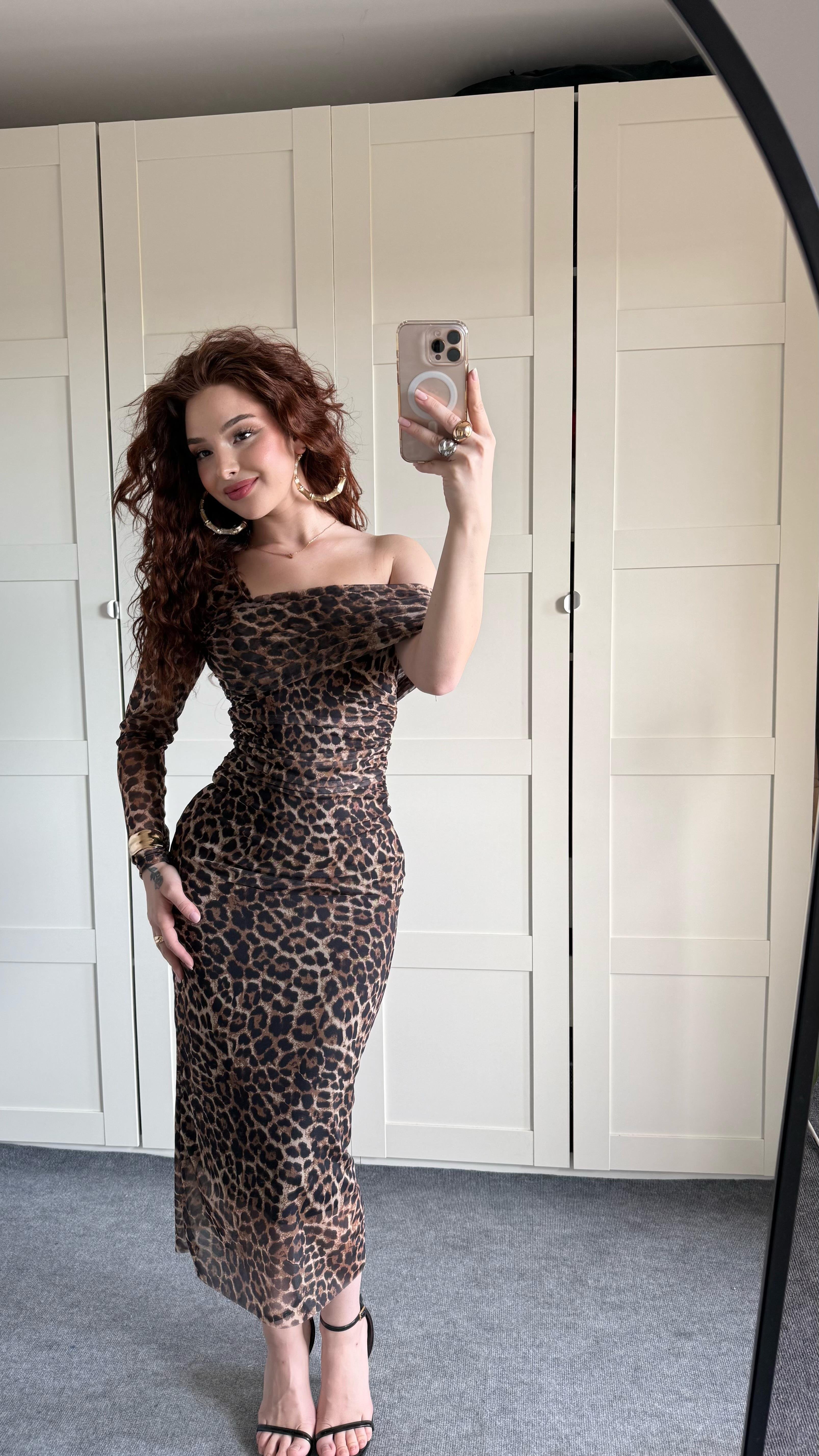 Leopar Omuz Detaylı Tül Elbise