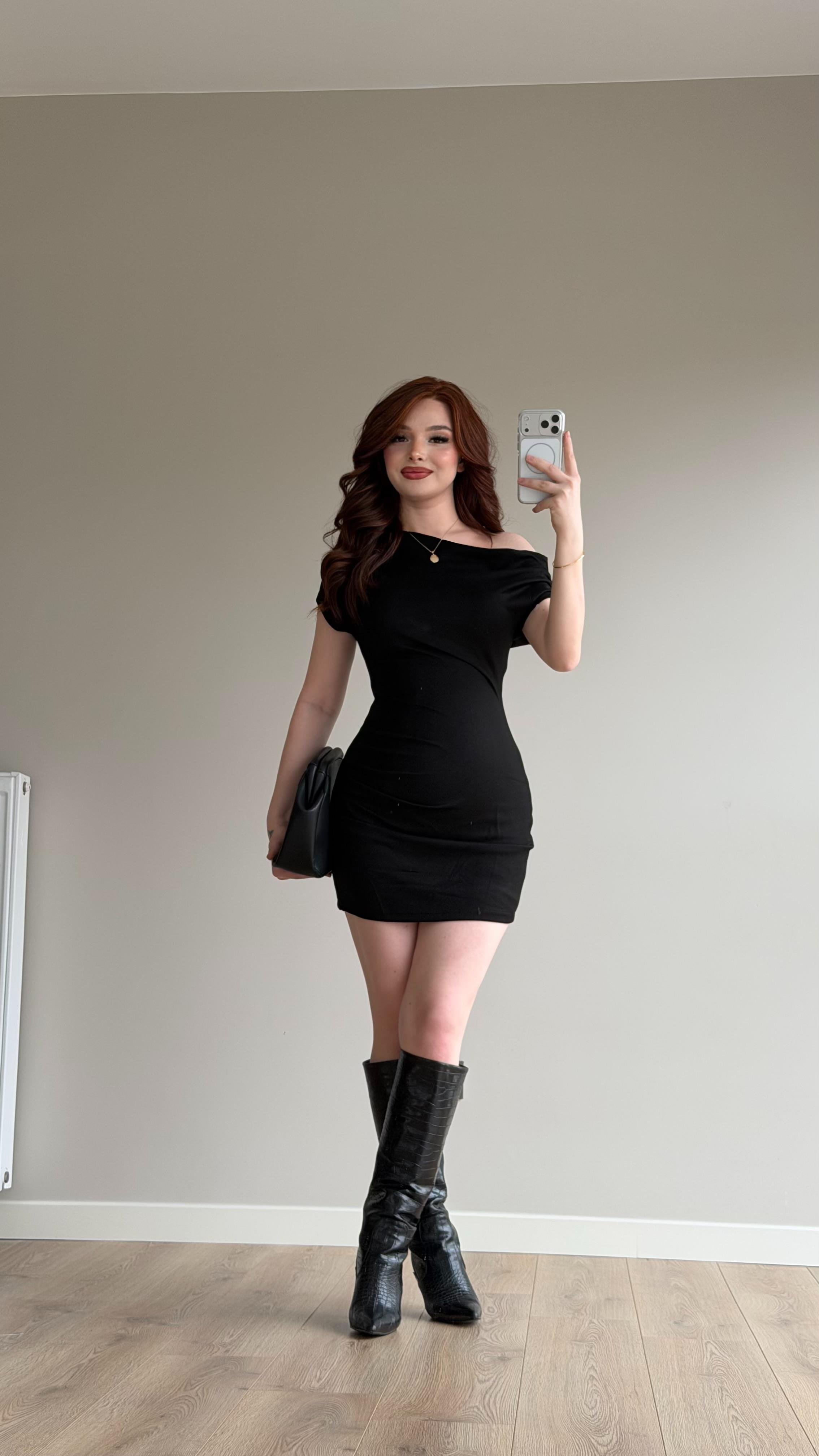 Lolita Düşük Omuz Mini Siyah Elbise
