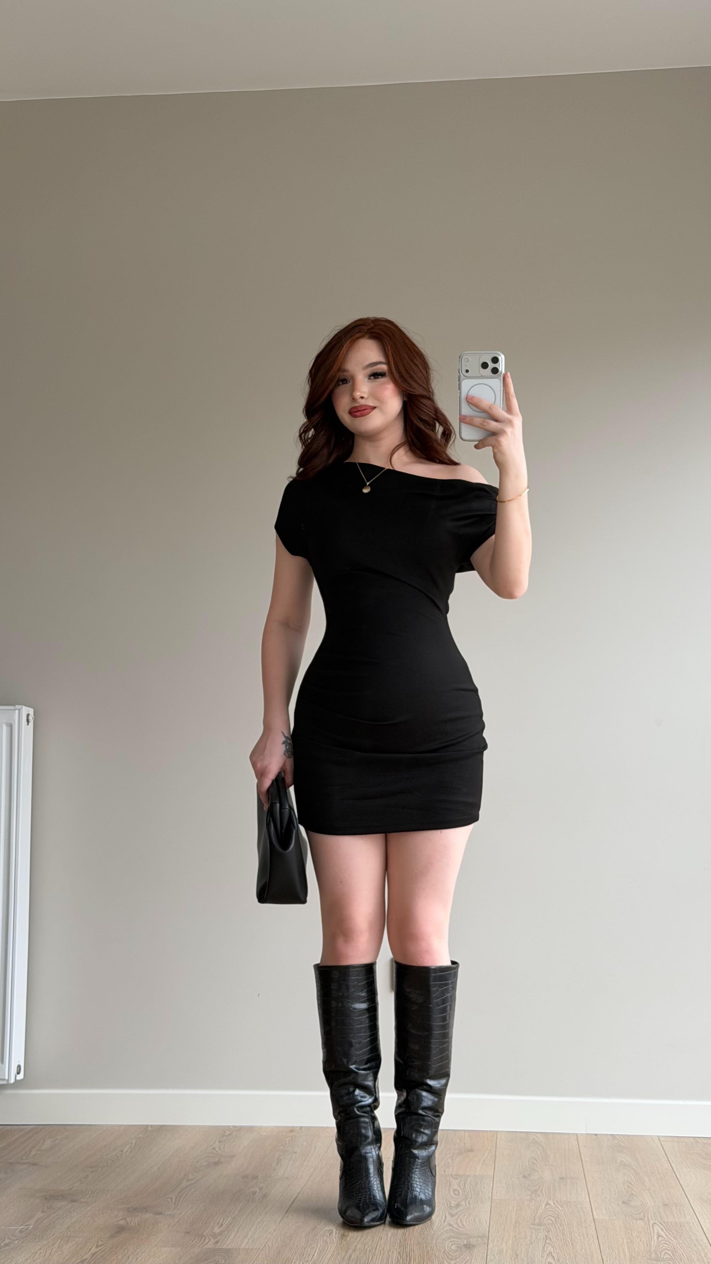 Lolita Düşük Omuz Mini Siyah Elbise