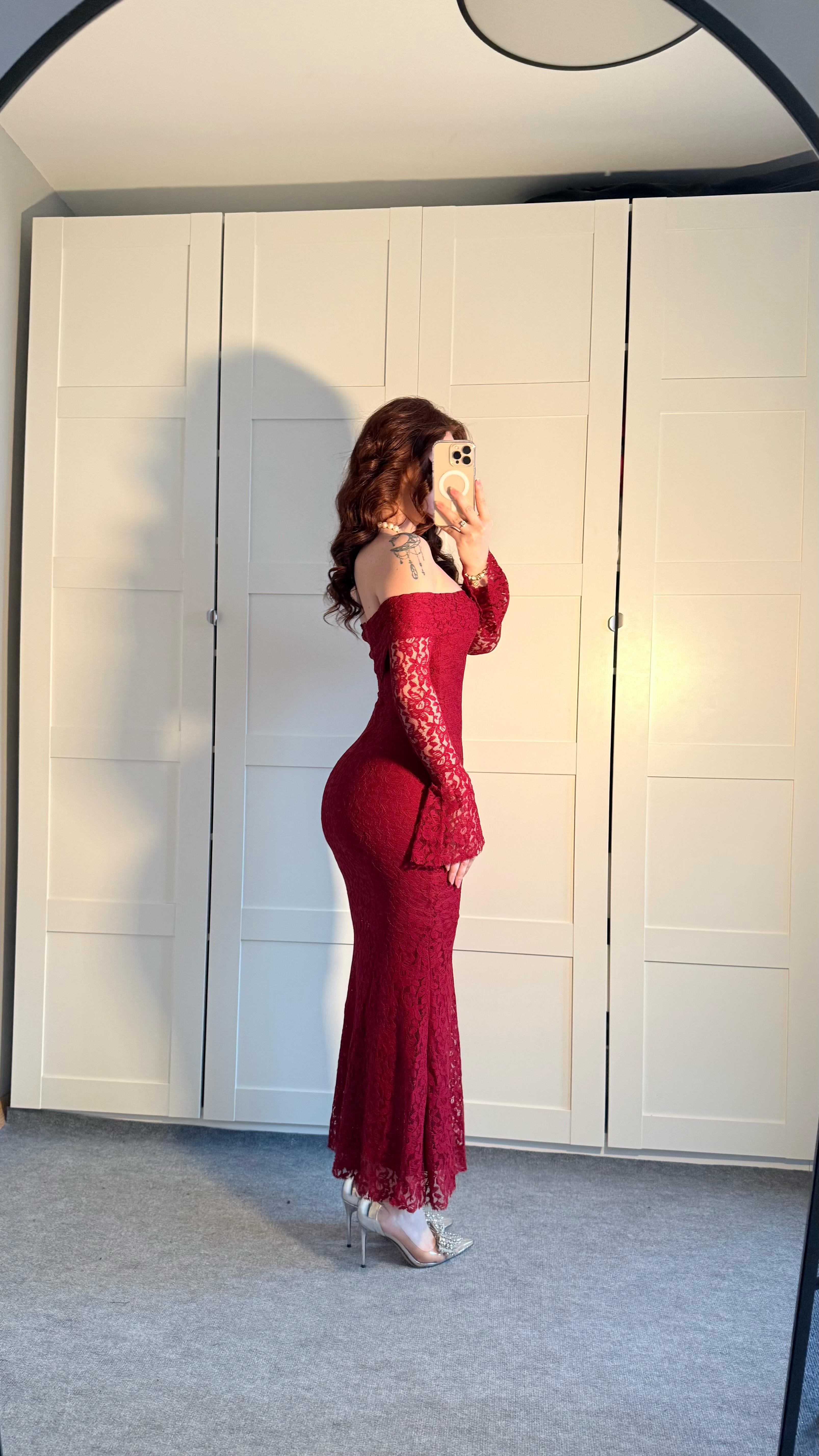 Madonna Yaka Dantel Uzun Elbise Bordo