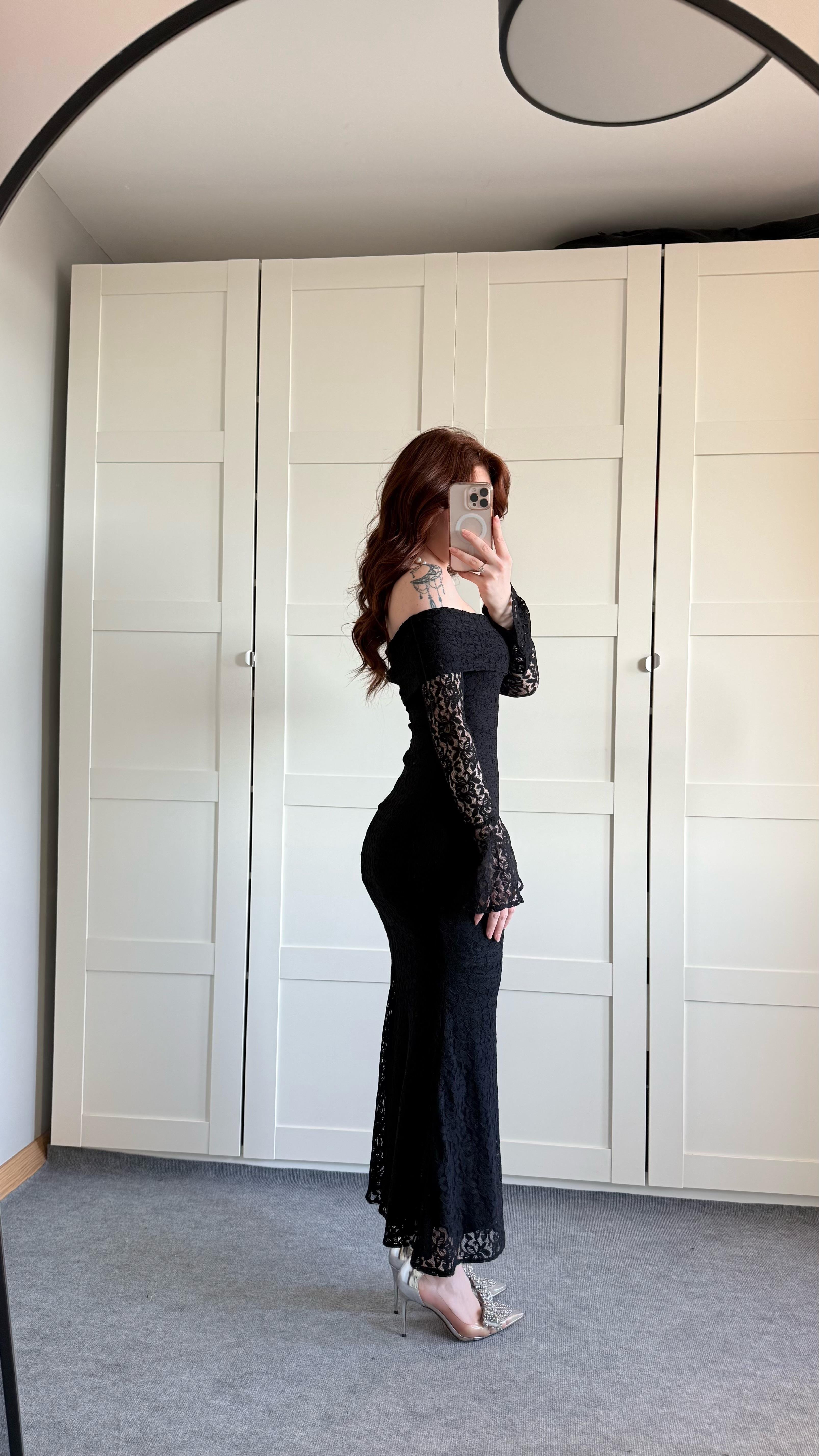Madonna Yaka Dantel Uzun Elbise Siyah