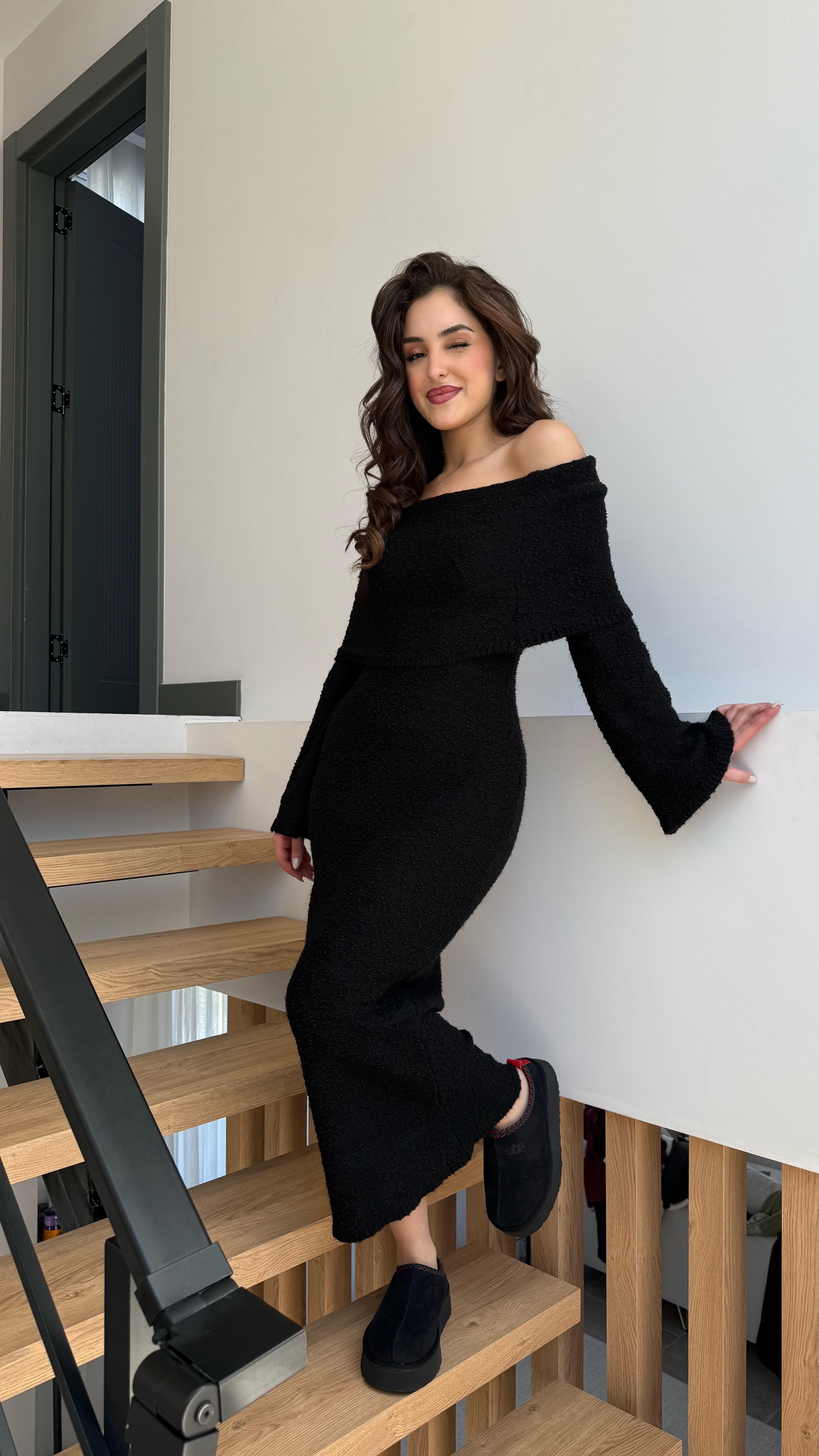 Madonna Yaka İspanyol Kol Havlu Elbise Siyah