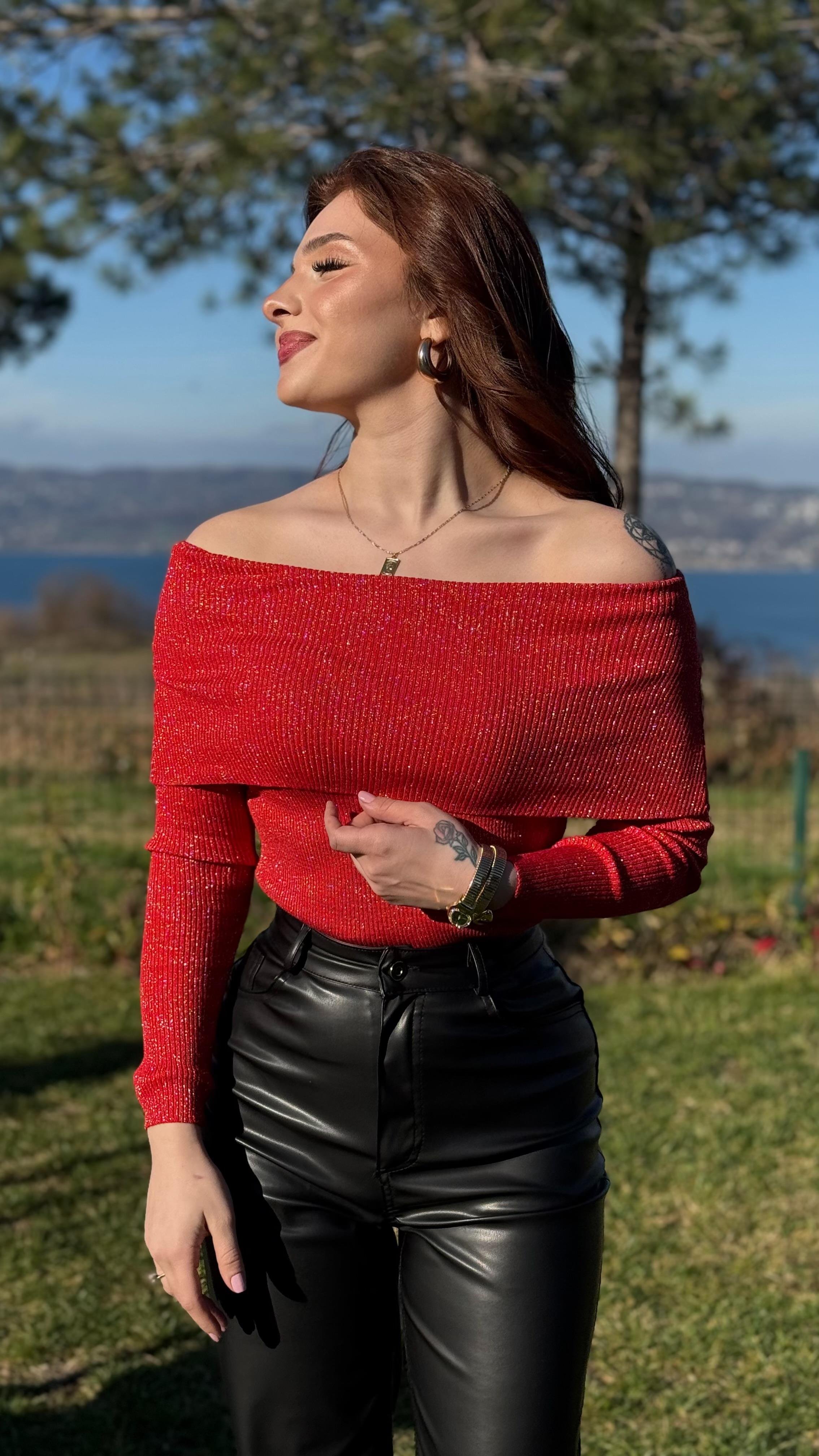 Madonna Yaka Simli Kazak Kırmızı