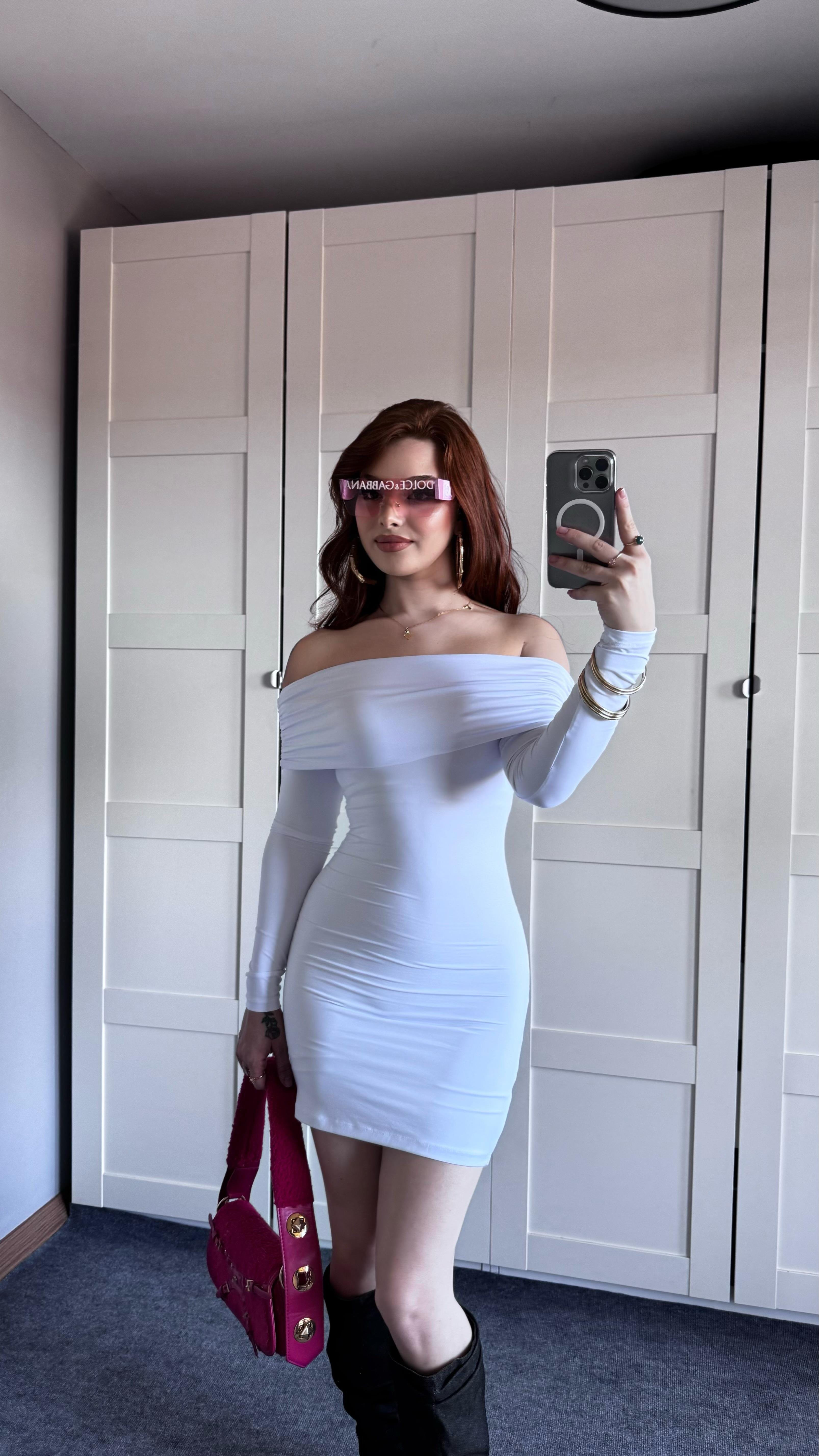 Madonna Yaka Uzun Kol Mini Elbise Beyaz