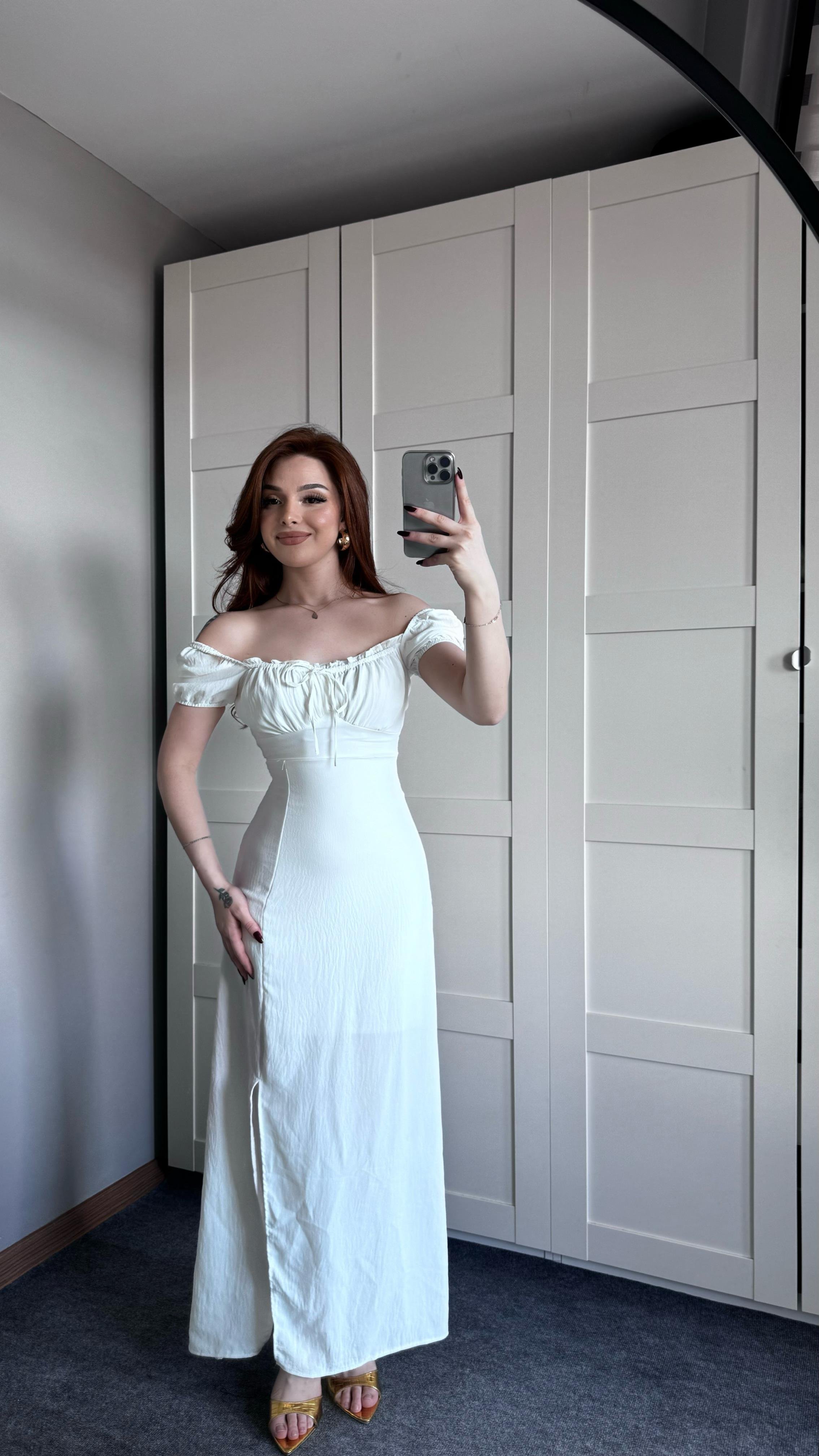 Maria UzunBeyaz Elbise