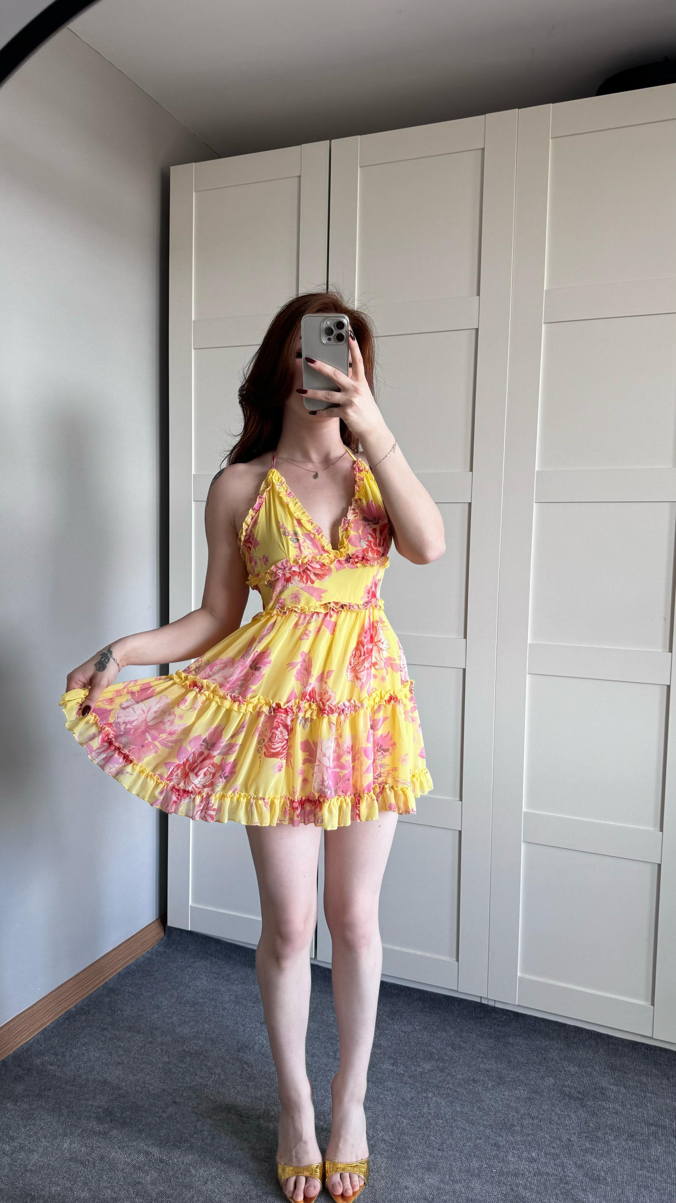 Marka Sarı Çapraz Askılı Mini Elbise
