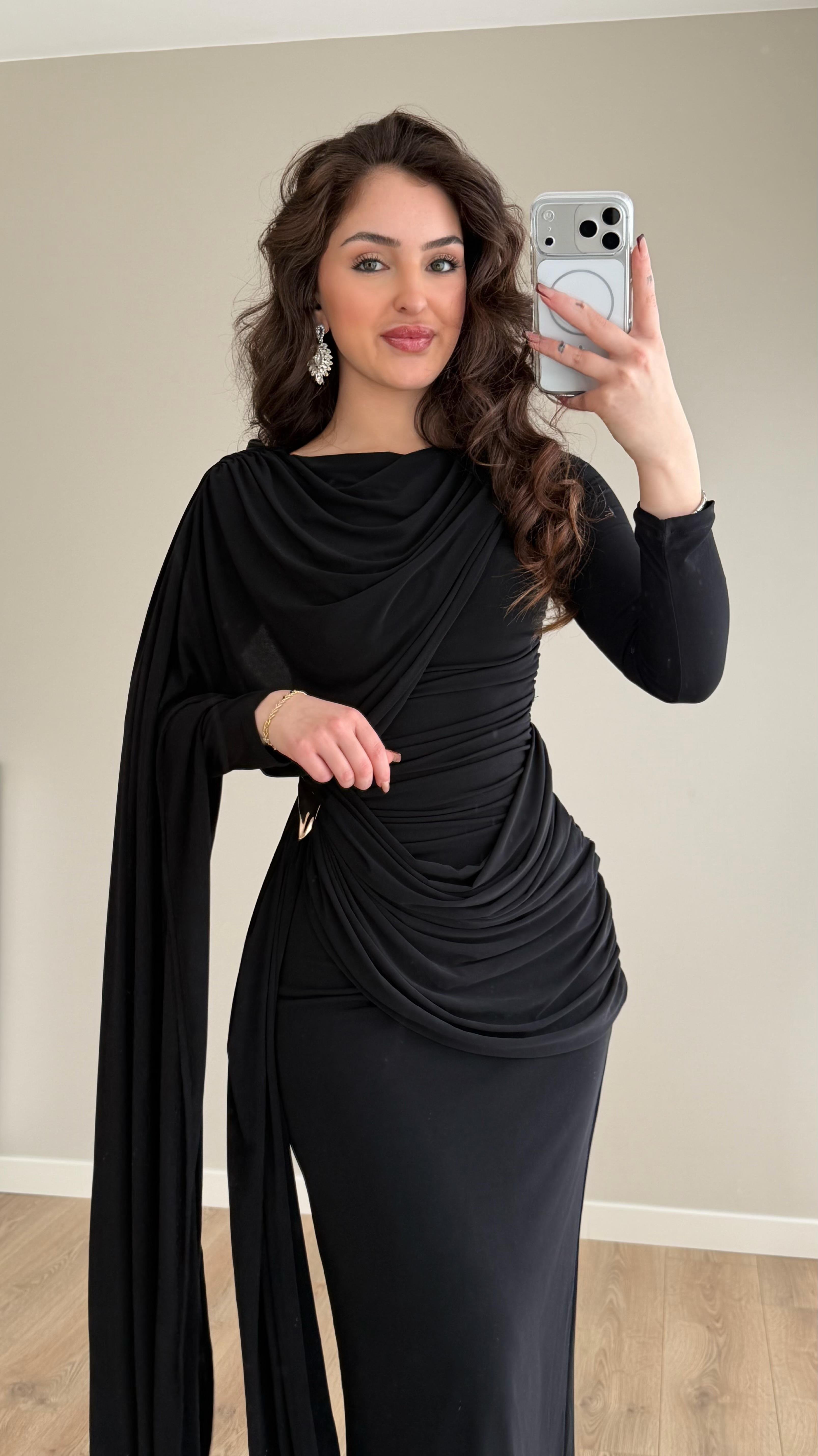 Melisandre Omuz Kuşaklı Elbise Siyah