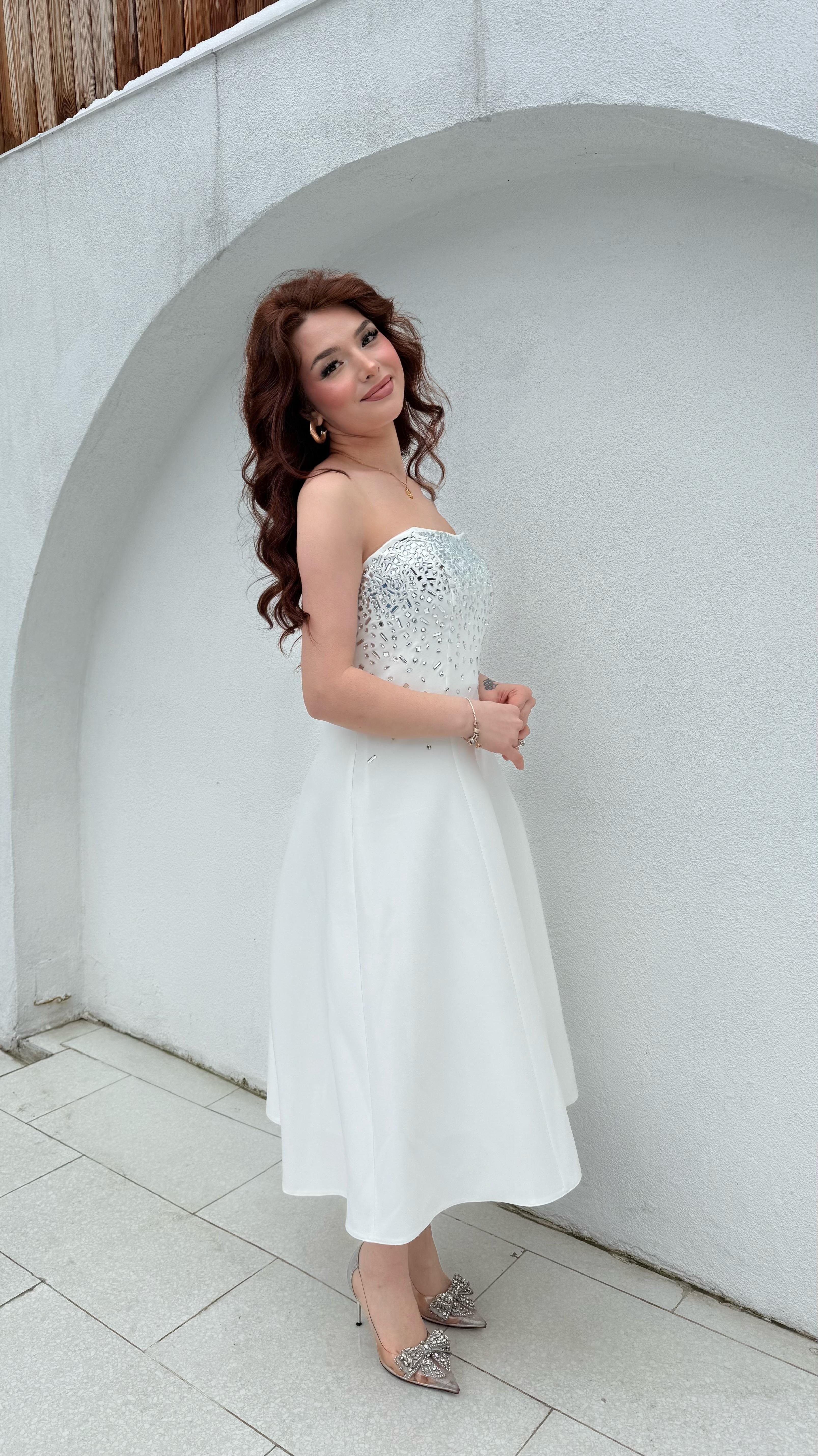Merida Straplez Taşlı Midi Abiye Beyaz