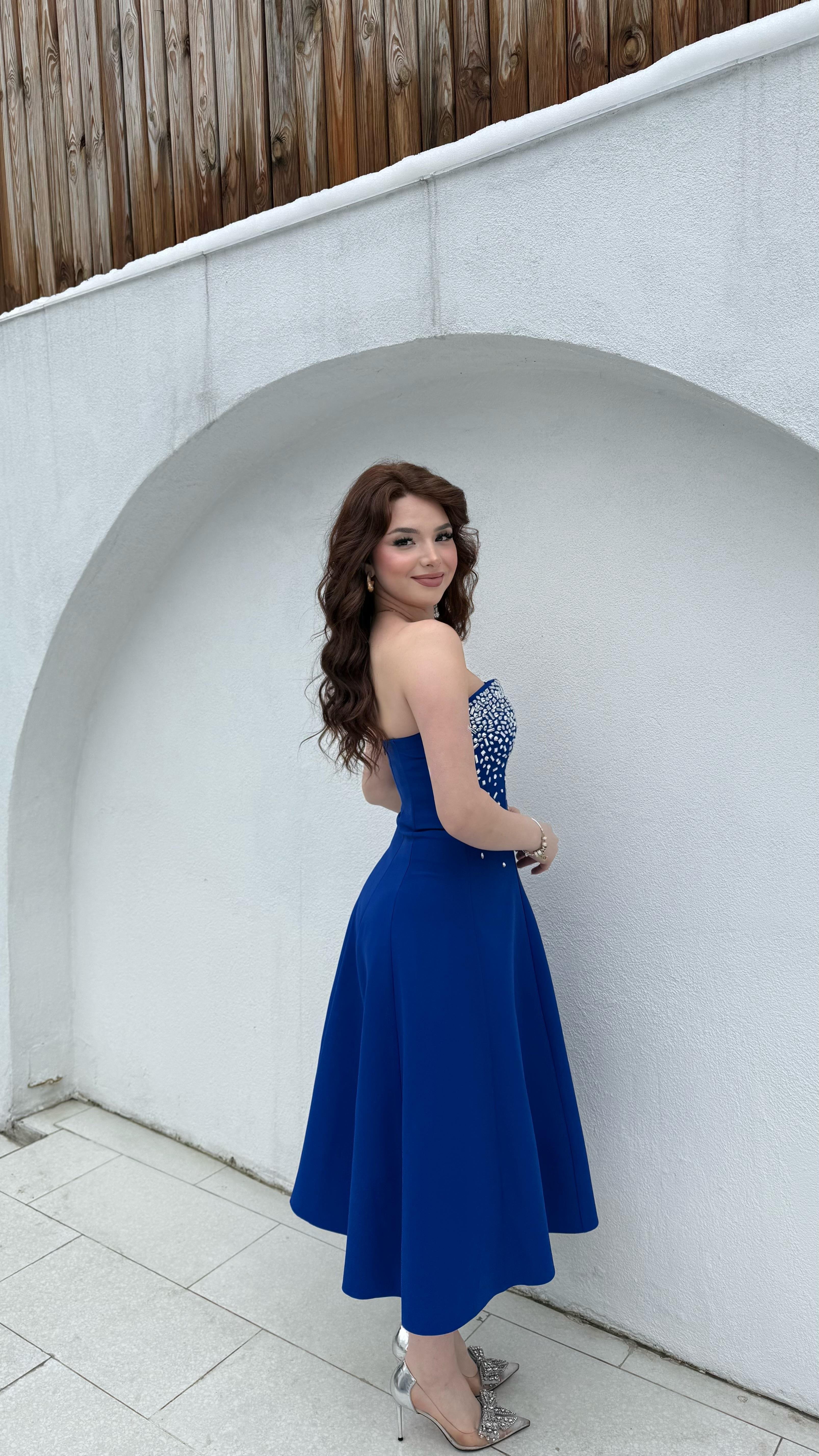 Merida Straplez Taşlı Midi Abiye Saks
