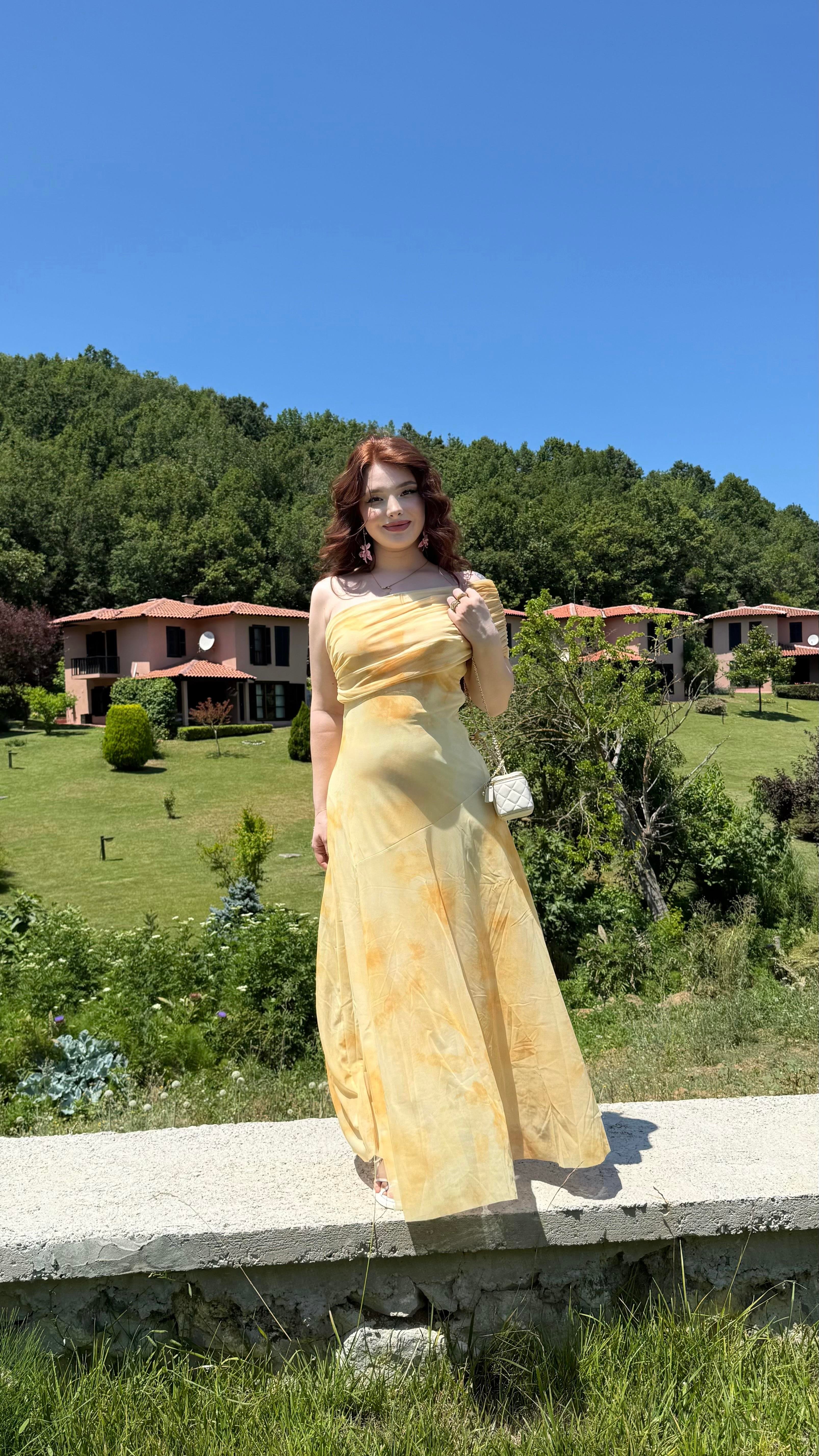 Mina Tek Omuz Madonna Tüllü Elbise Sarı