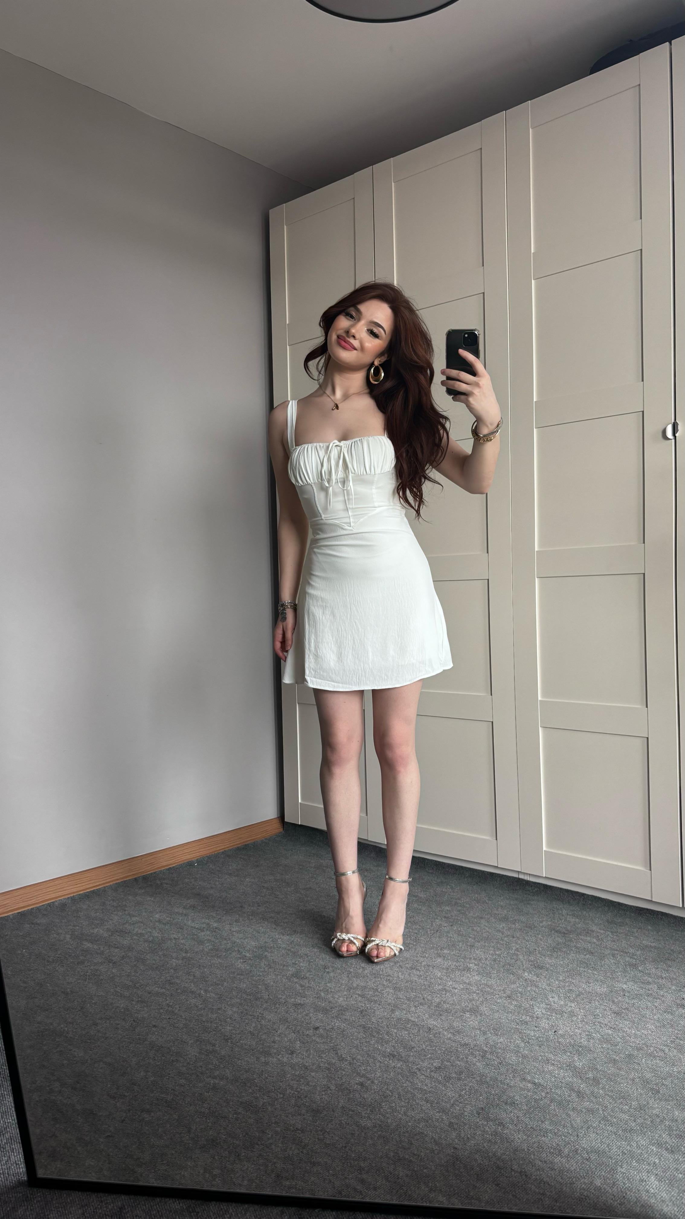 Mini Çıtır Elbise Sade Beyaz 